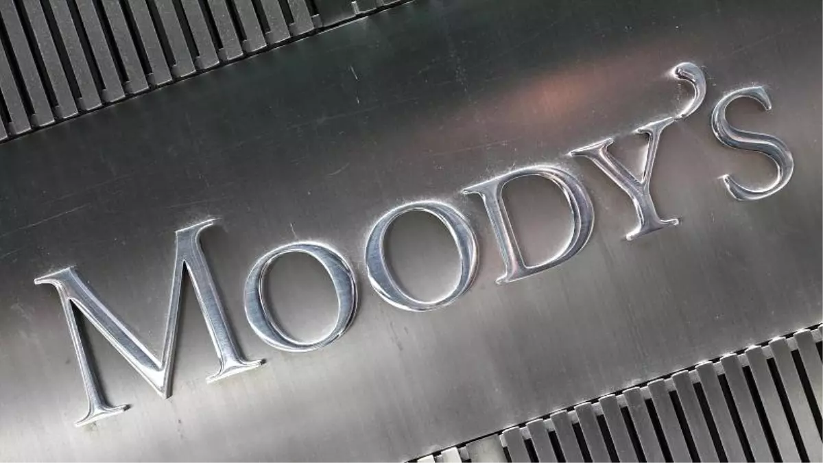 Moody\'s\'den negatif faiz uyarısı: Merkez Bankası\'nın kredibilitesine zarar verebilir