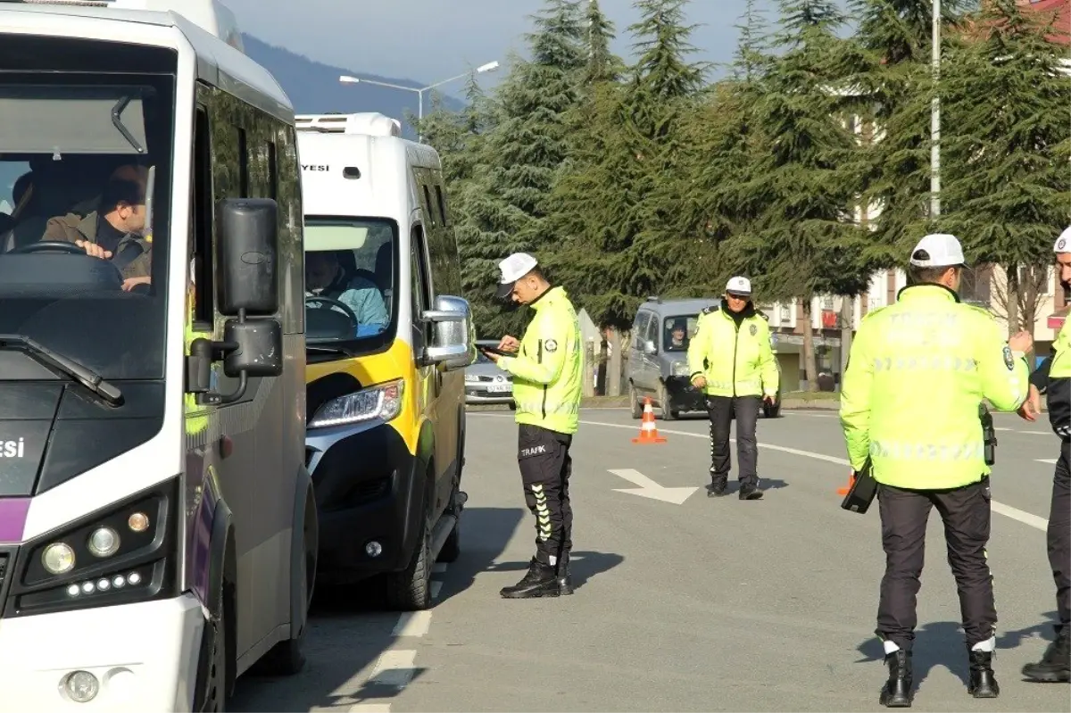 Ordu\'da trafik kurallarına uymayan sürücülere ceza yağdı