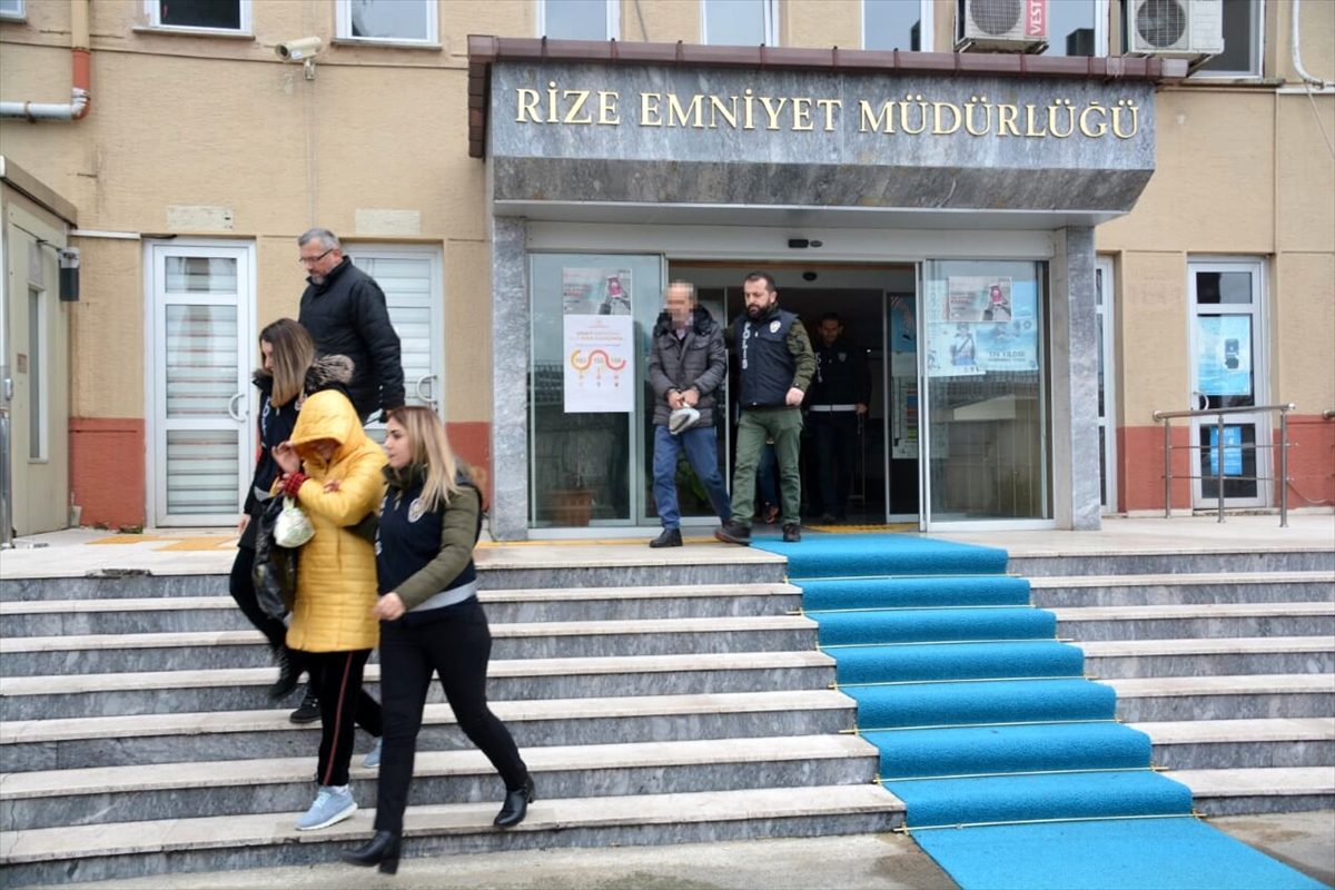 Rize\'de fuhuş operasyonunda 42 kişi yakalandı