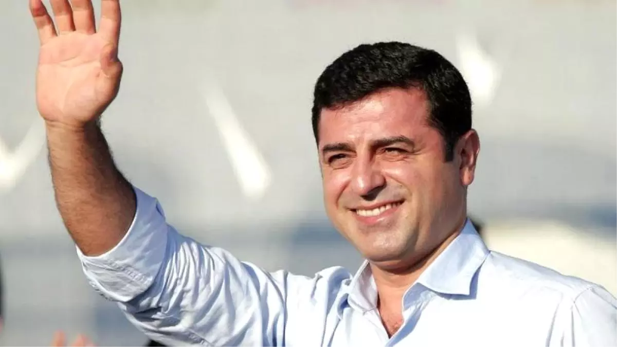 Selahattin Demirtaş\'tan Kadir İnanır\'a Ahmet Kaya benzetmesi