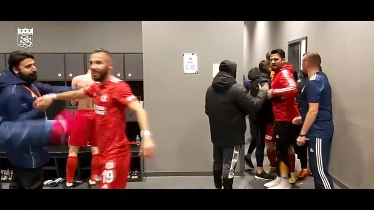 Sivasspor\'da Beşiktaş Galibiyeti Sevinci