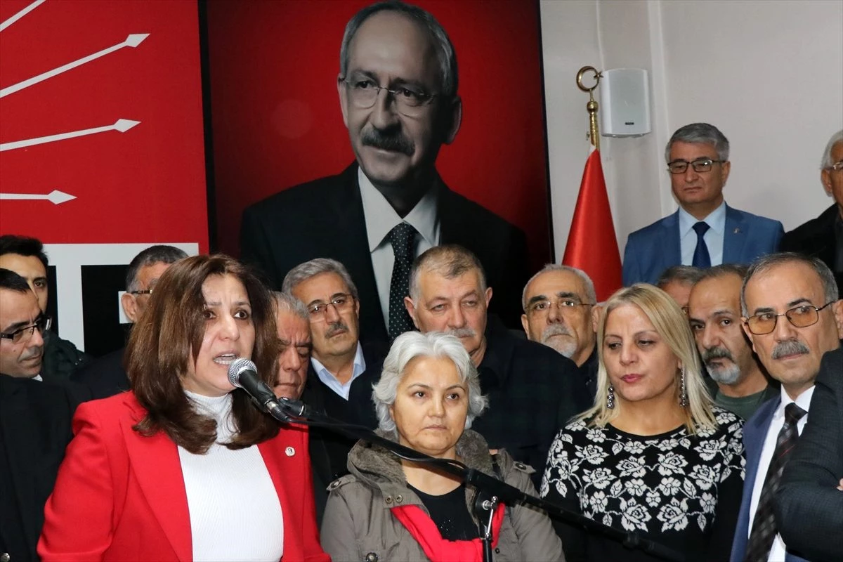 Ümit Özer, CHP il başkanlığına yeniden aday oldu