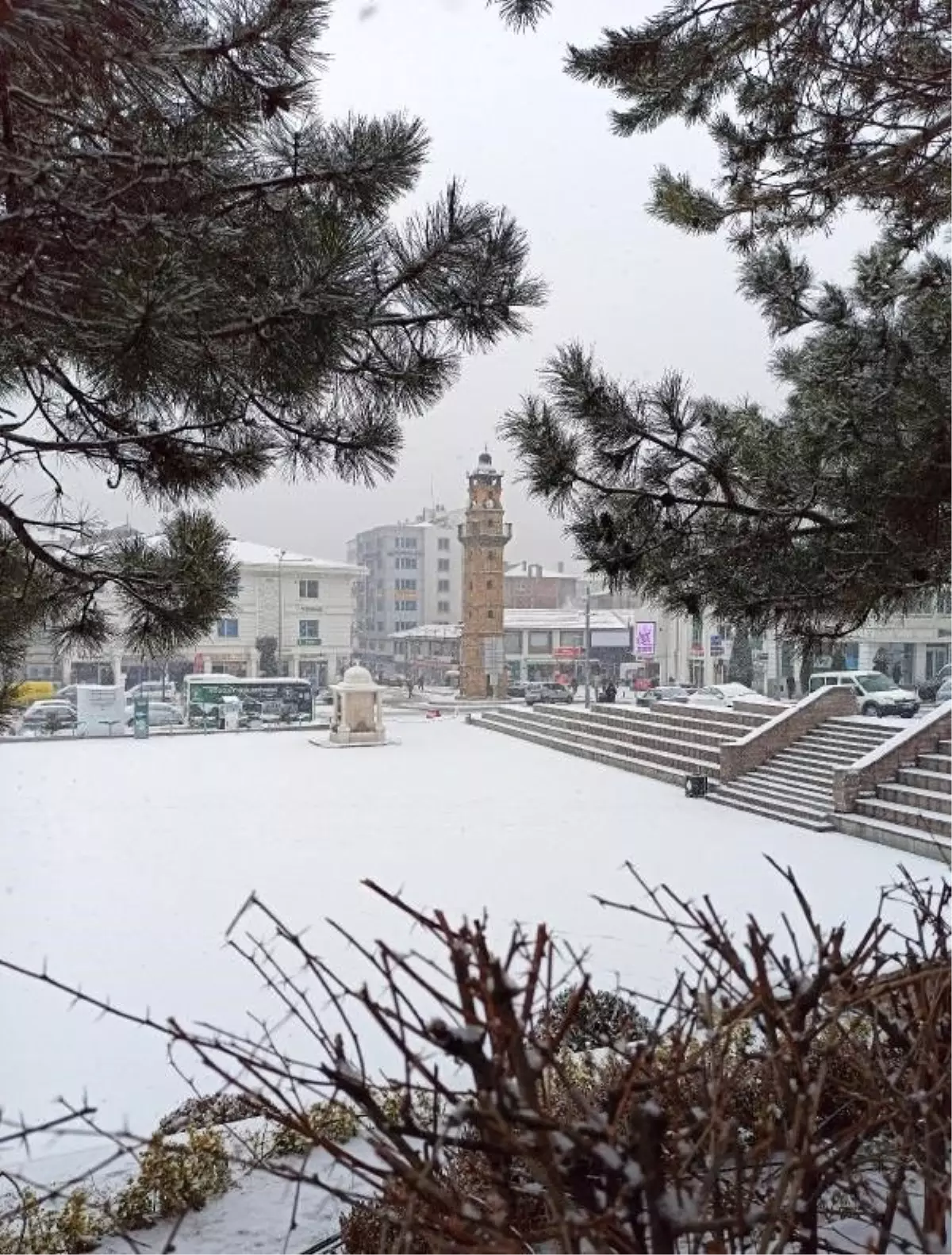 Yozgat, kar yağışıyla beyaza büründü