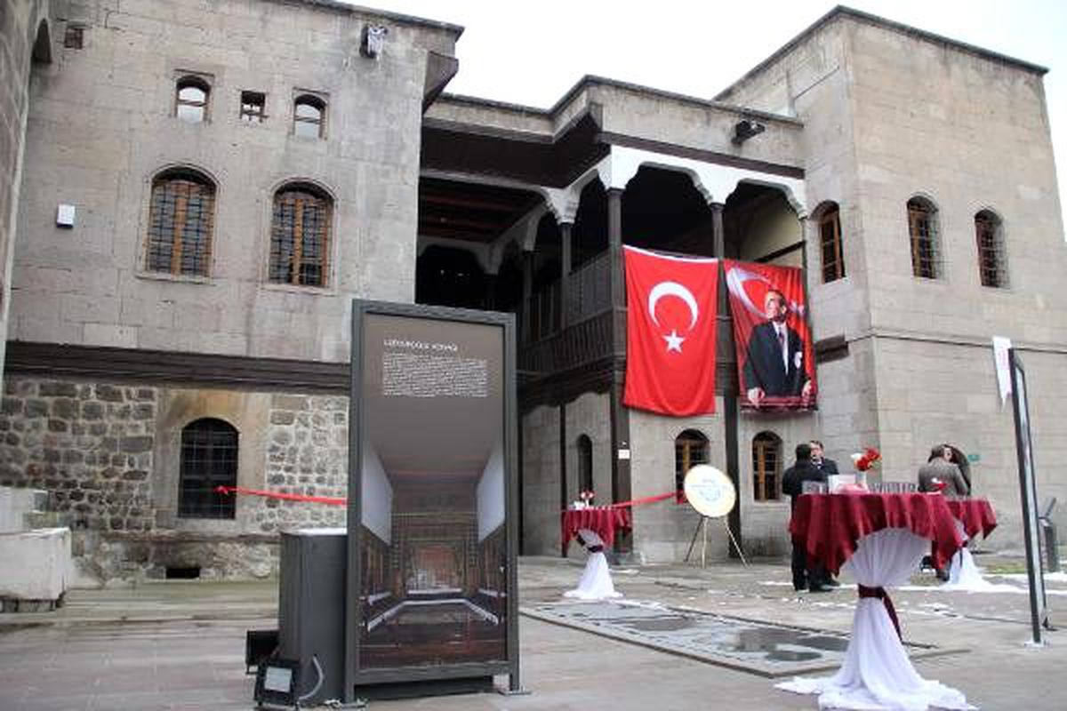 523 yıllık konak restore edildi