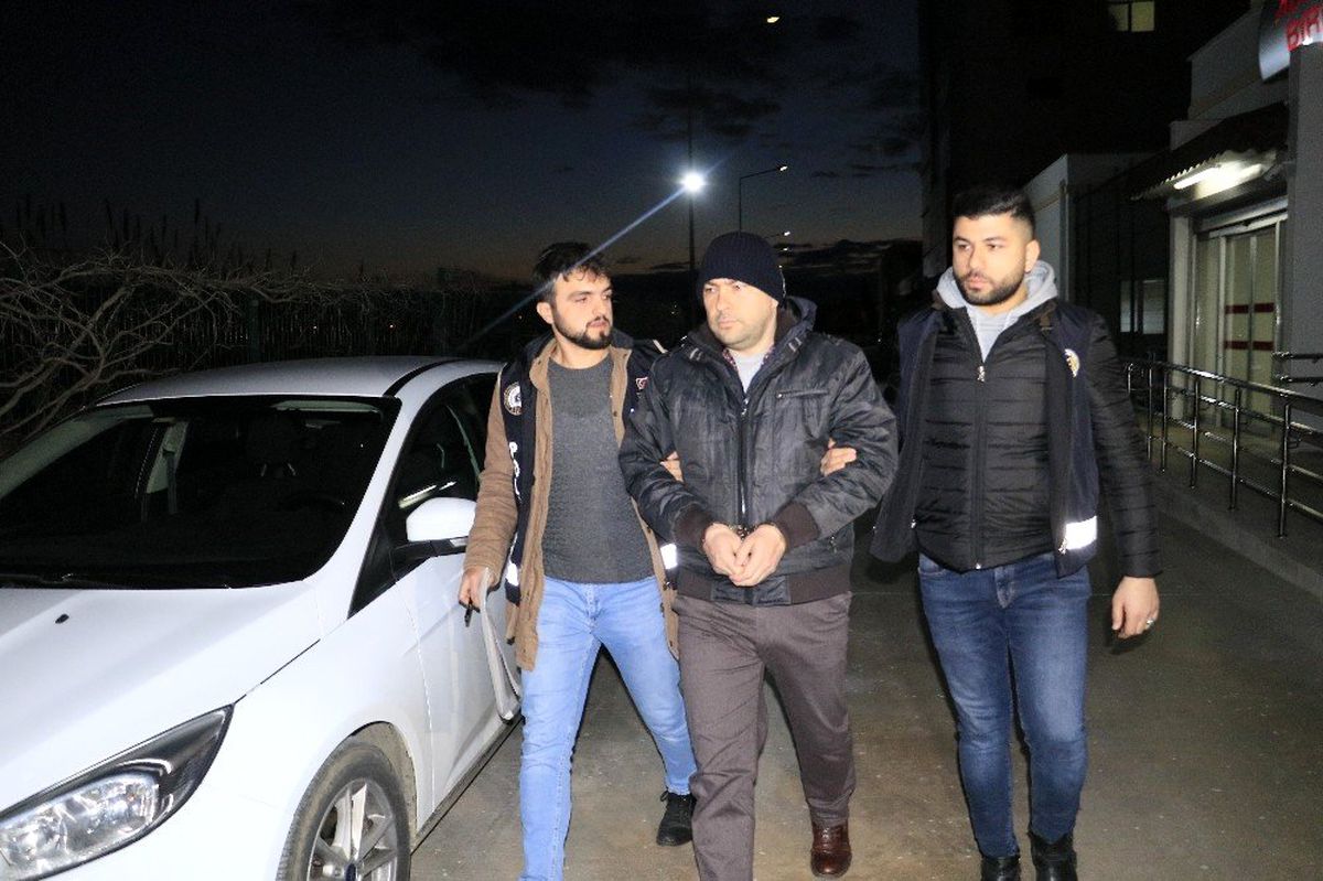 Adana merkezli 5 ilde FETÖ operasyonu