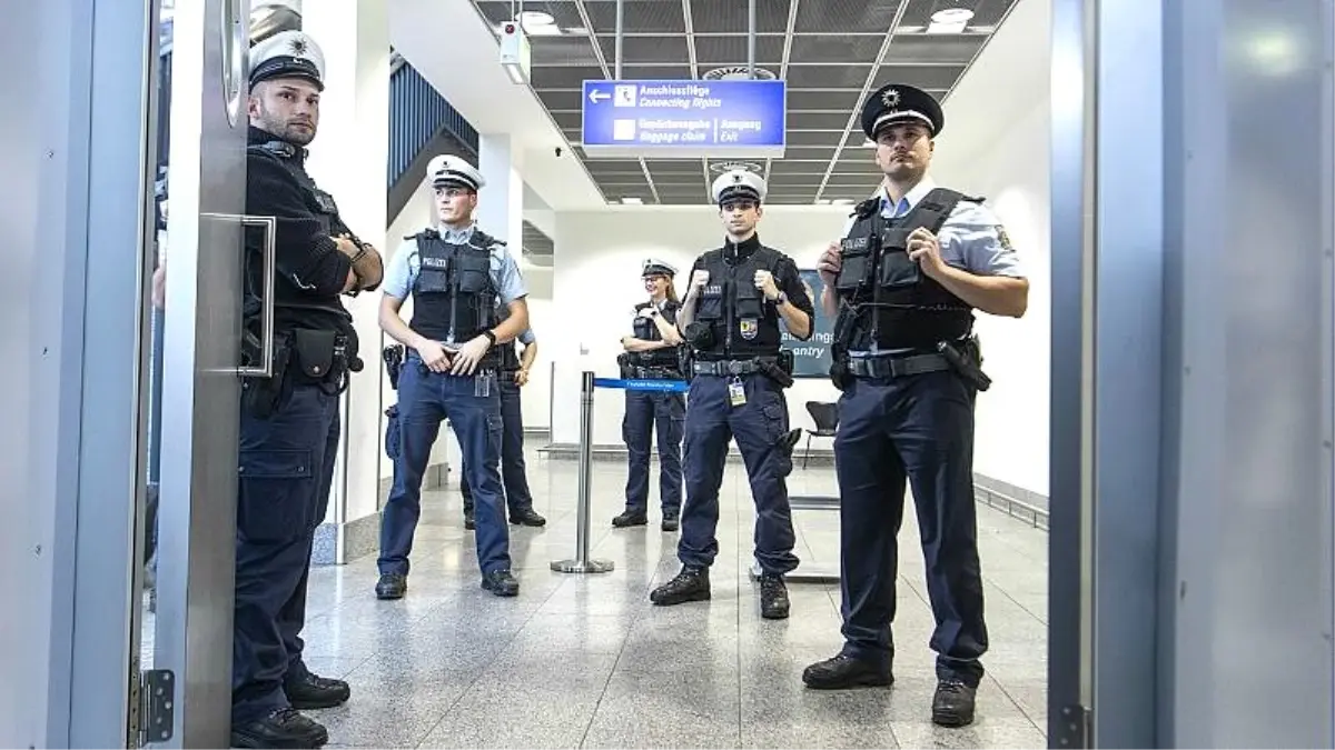 Almanya\'da polis açığına önlem amacıyla istenilen dil seviyesi düşürüldü