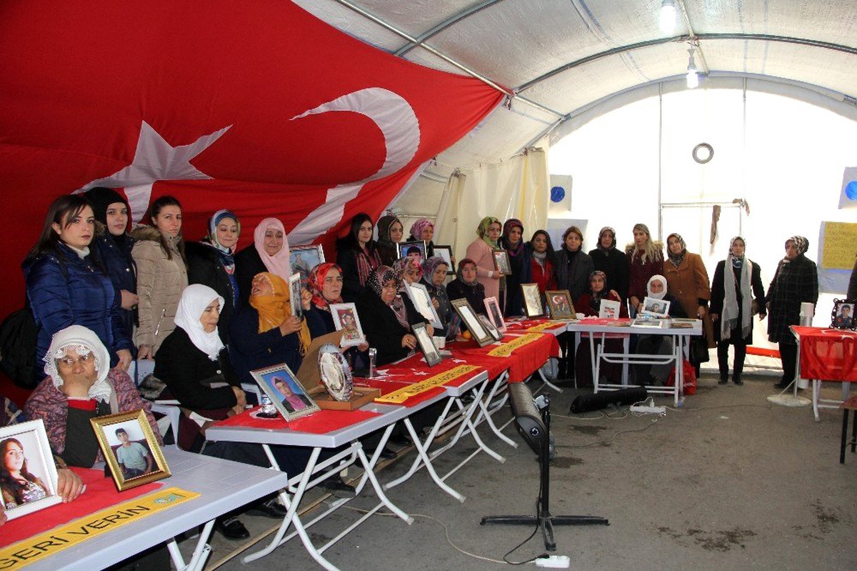 Anneler direniyor, destekler çığ gibi büyüyor