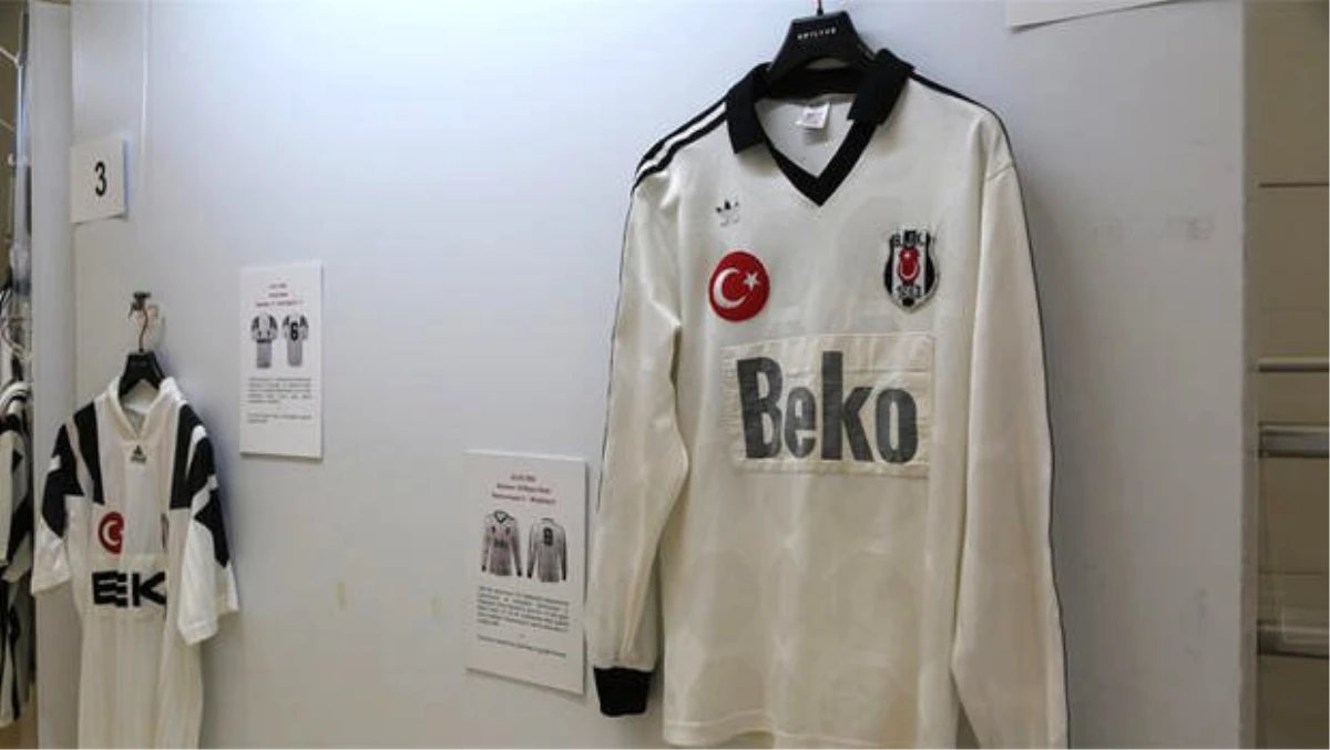 Beşiktaşlı futbolcuların 1903\'ten bu yana giydiği formalar sergide görücüye çıktı