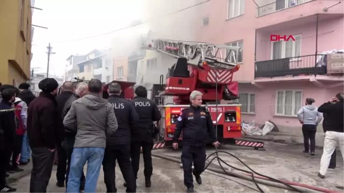 Bursa 3 katlı binanın garajında yangın; yaşlı kadın kurtarıldı, kocası öldü