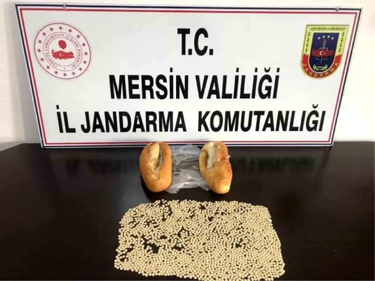 Ekmeklerin arasında 2 bin captagon hap bulundu