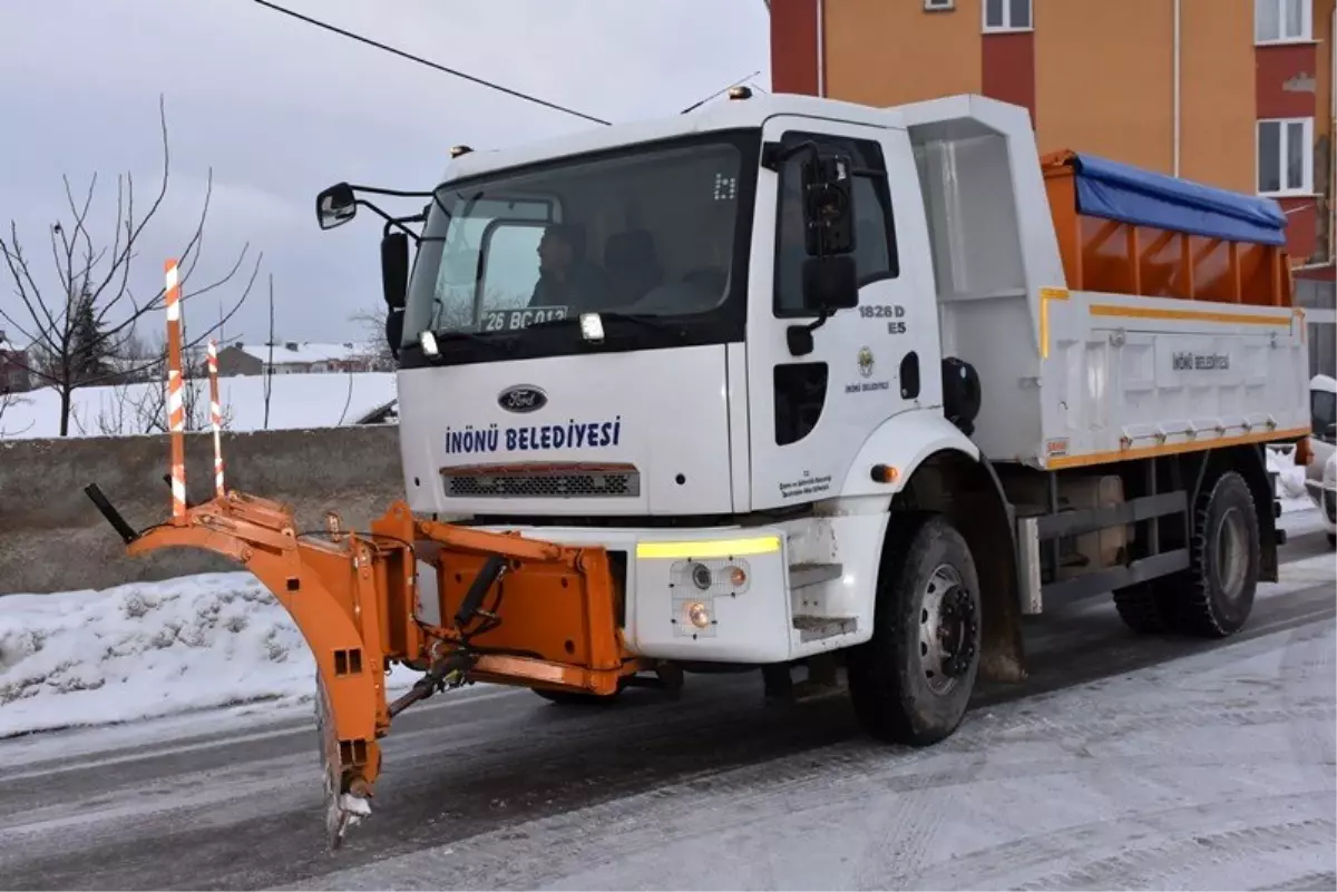 İnönü\'de tuzlama çalışmaları devam ediyor