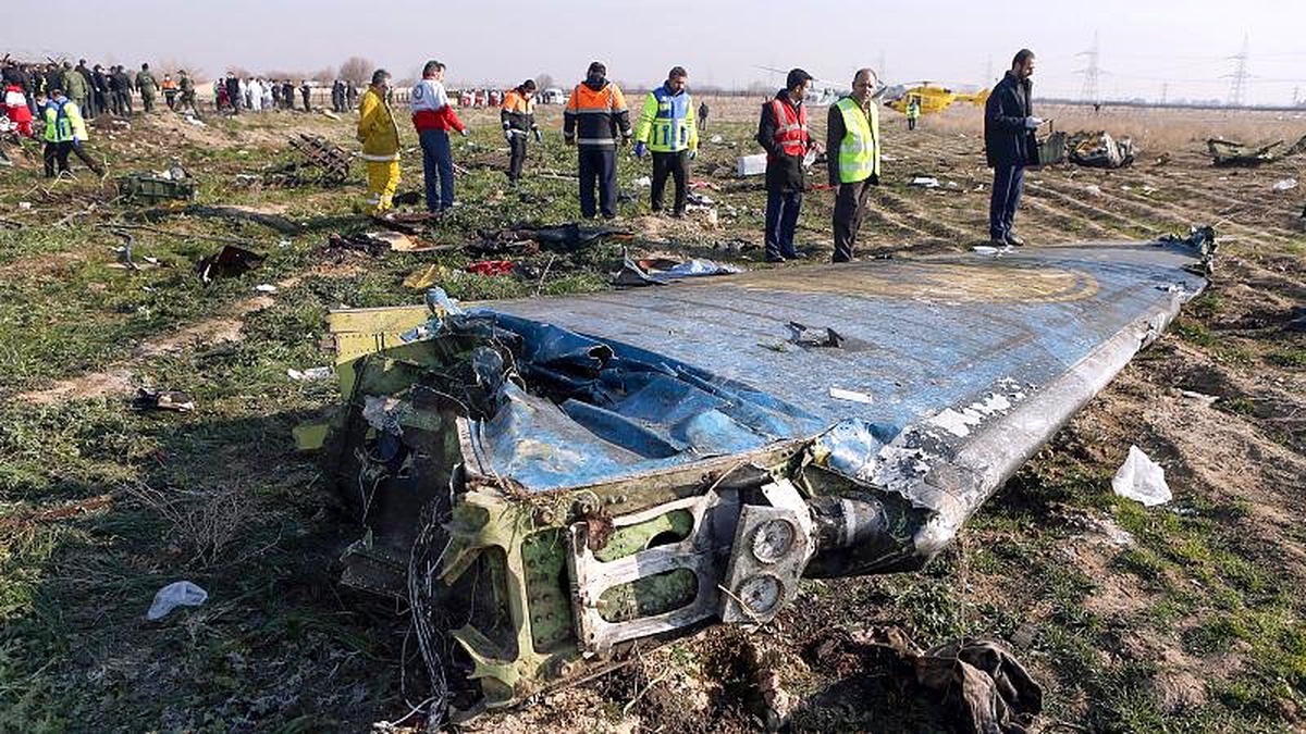 İran, 176 kişinin öldüğü Ukrayna uçağının iki füzeyle düşürüldüğünü doğruladı
