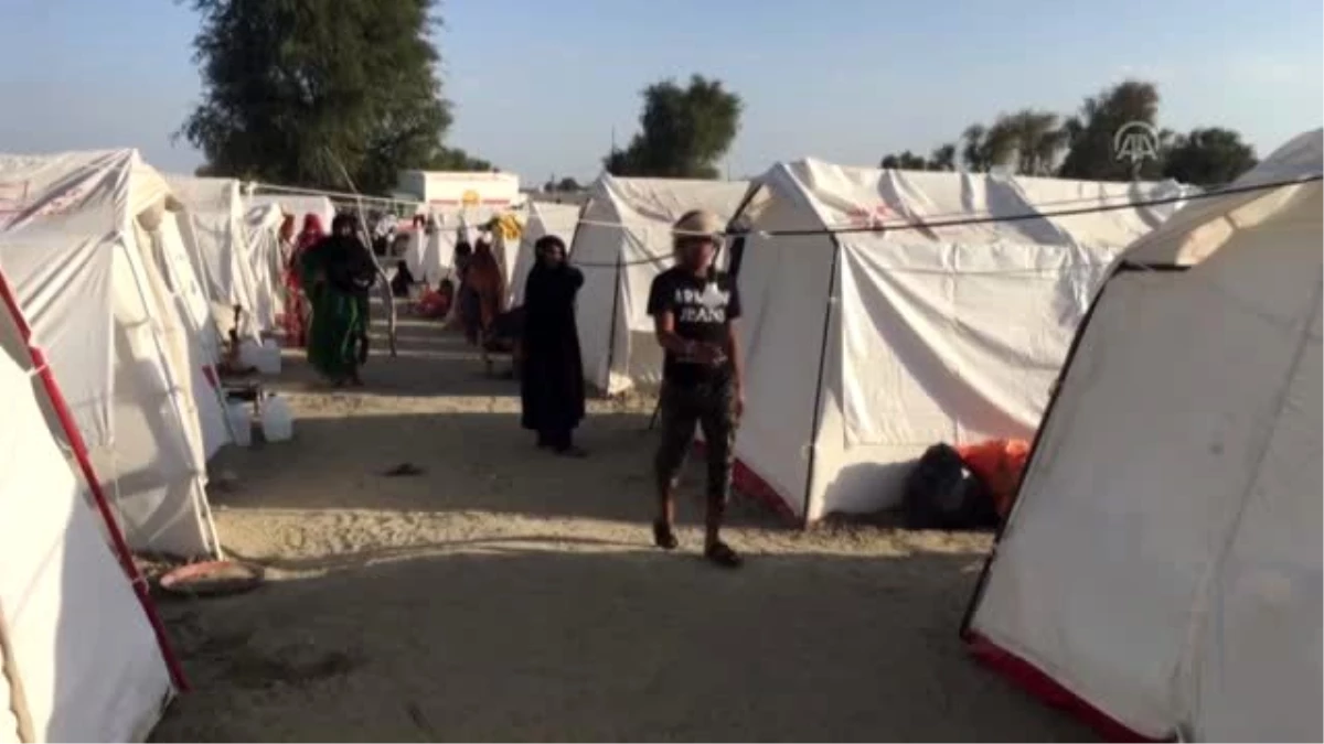 İran\'da selzedeler için 12 bin kişilik çadır kentler kuruldu