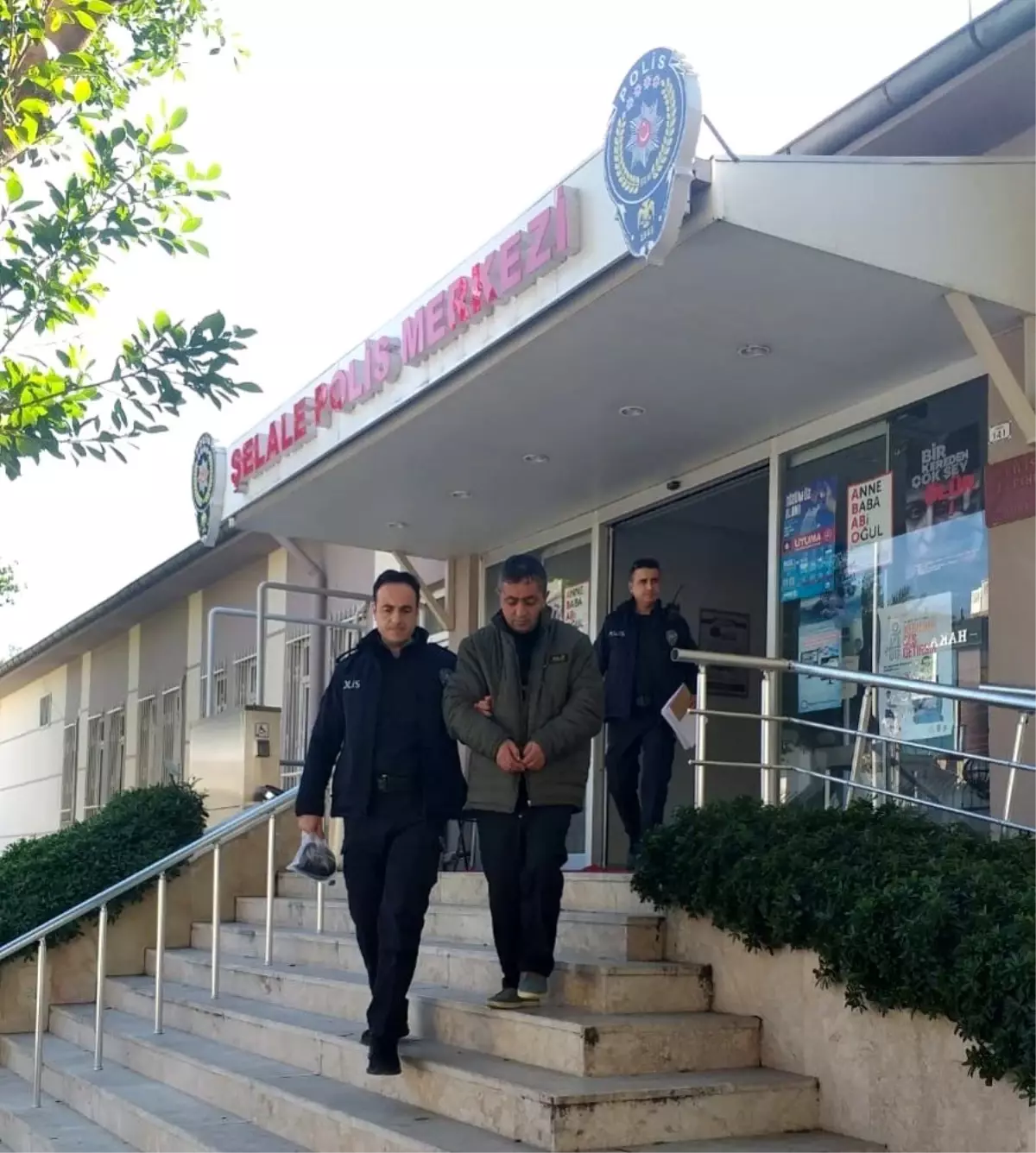 İş yerine bahçe kapısından giren hırsız yakalandı