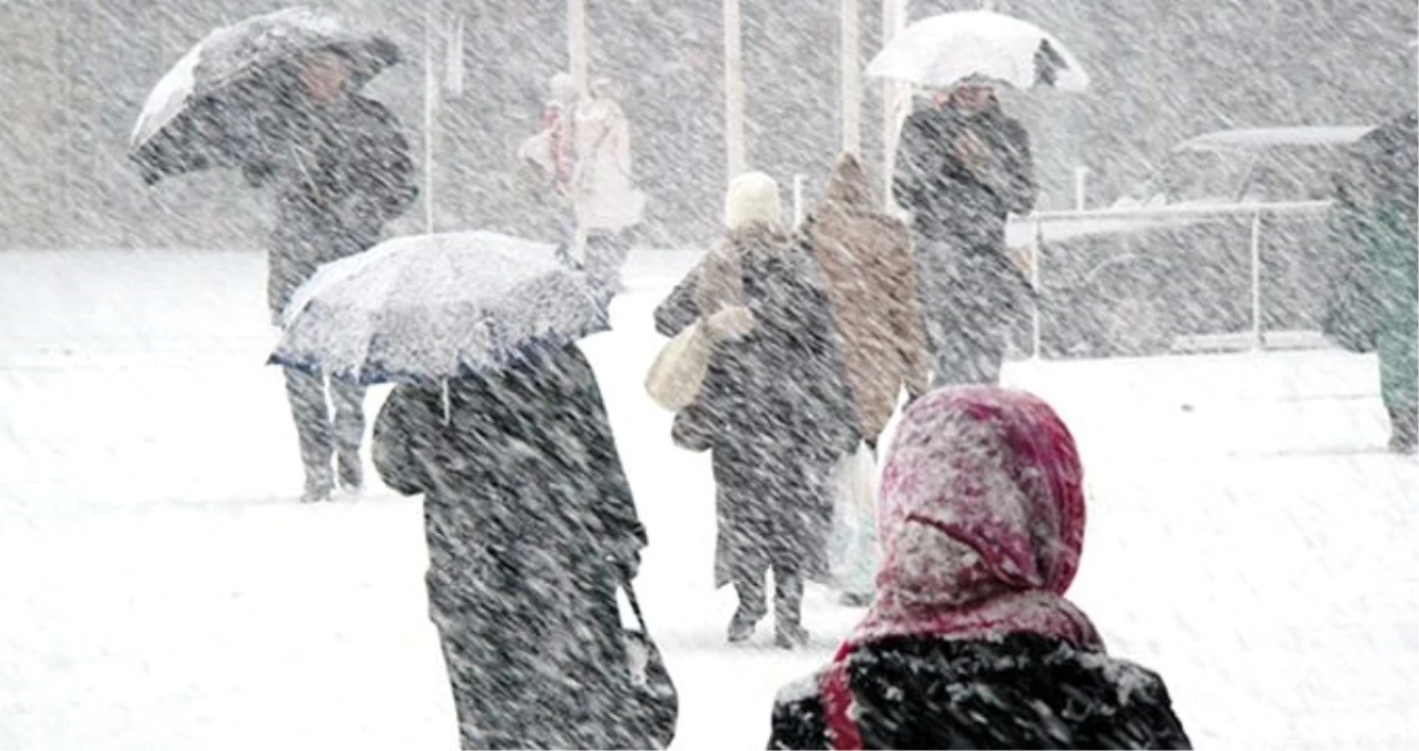 Meteoroloji, İstanbul\'da bugün için karla karışık yağmur beklendiğini duyurdu