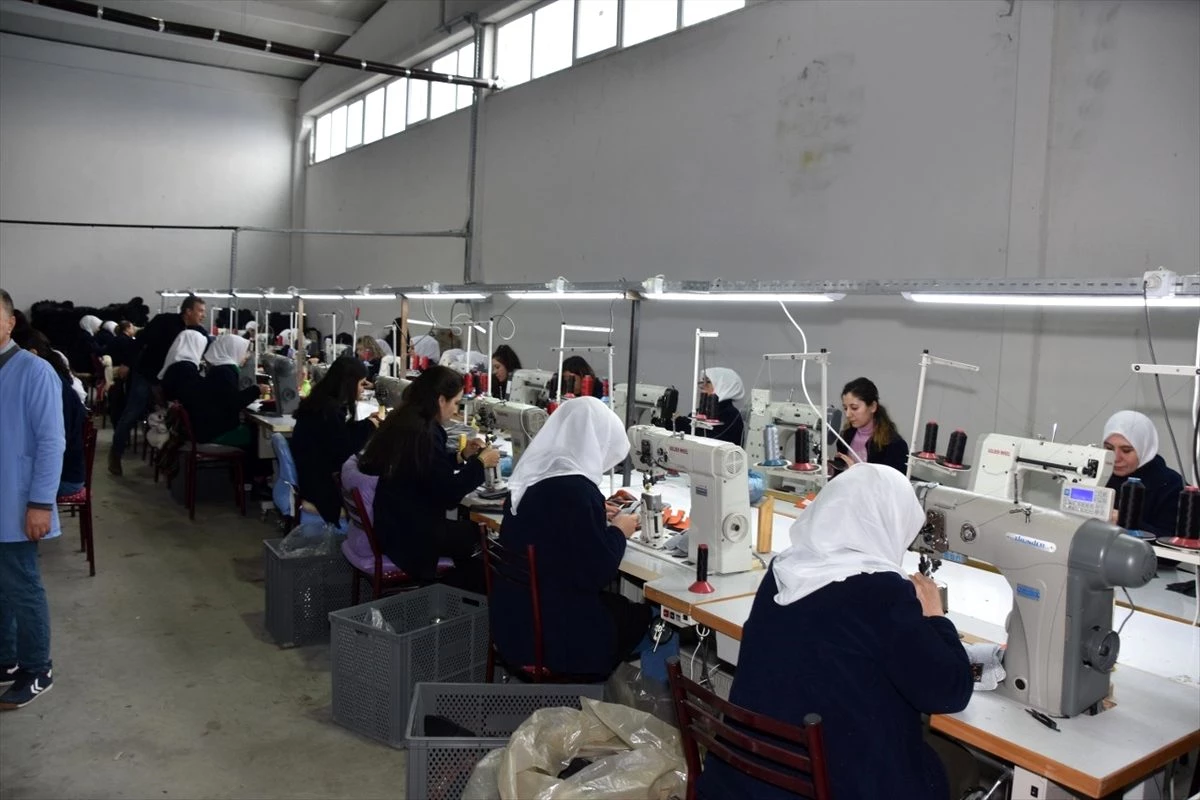 Kırıkkale\'de tekstil fabrikası açıldı