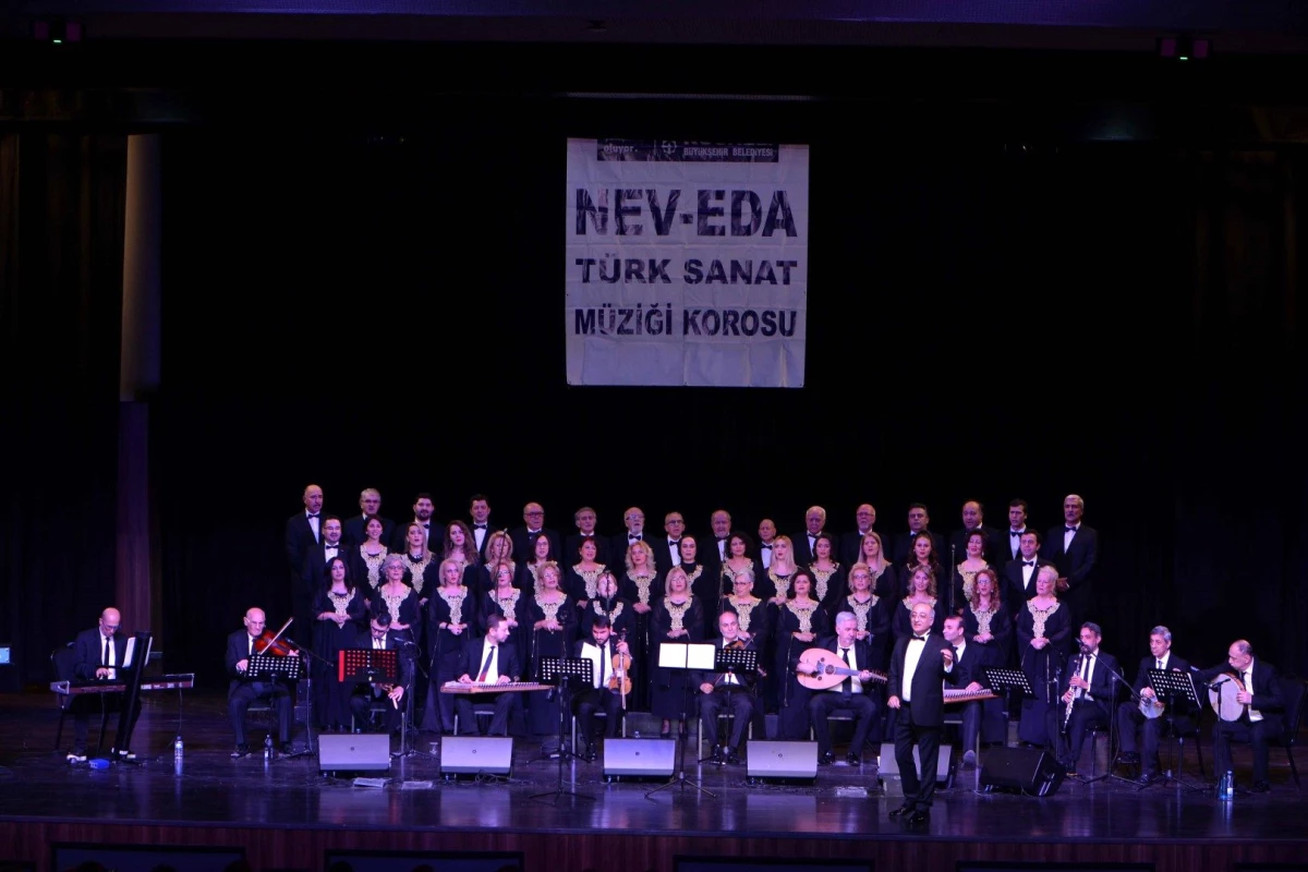 Nev-Eda Türk Sanat Müziği Korosu\'ndan büyüleyici performans