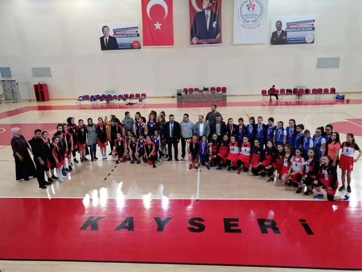 Okullar Arası Yıldız Kızlar Basketbol İl Birinciliği Müsabakaları Tamamlandı