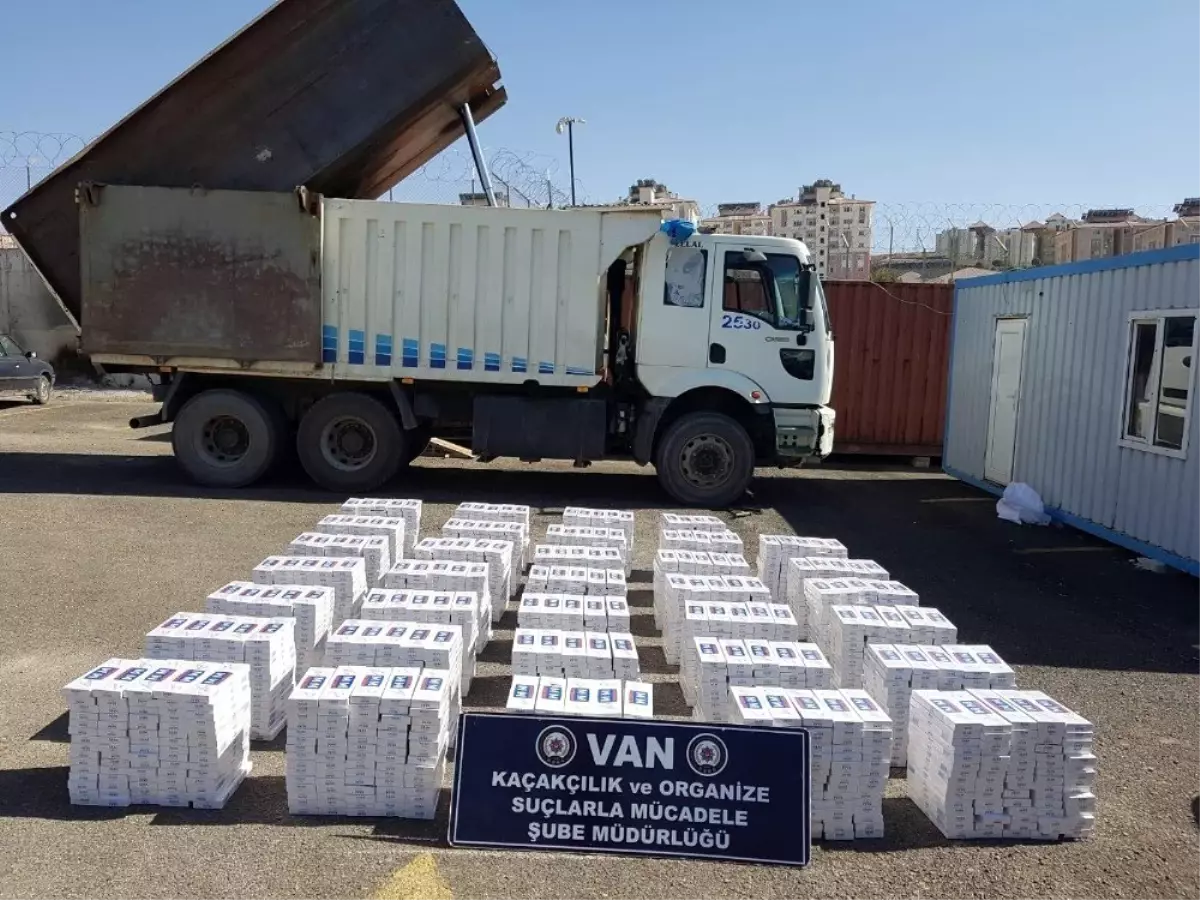 Van polisi 2019 yılında 1 milyon 297 bin paket kaçak sigara ele geçirdi