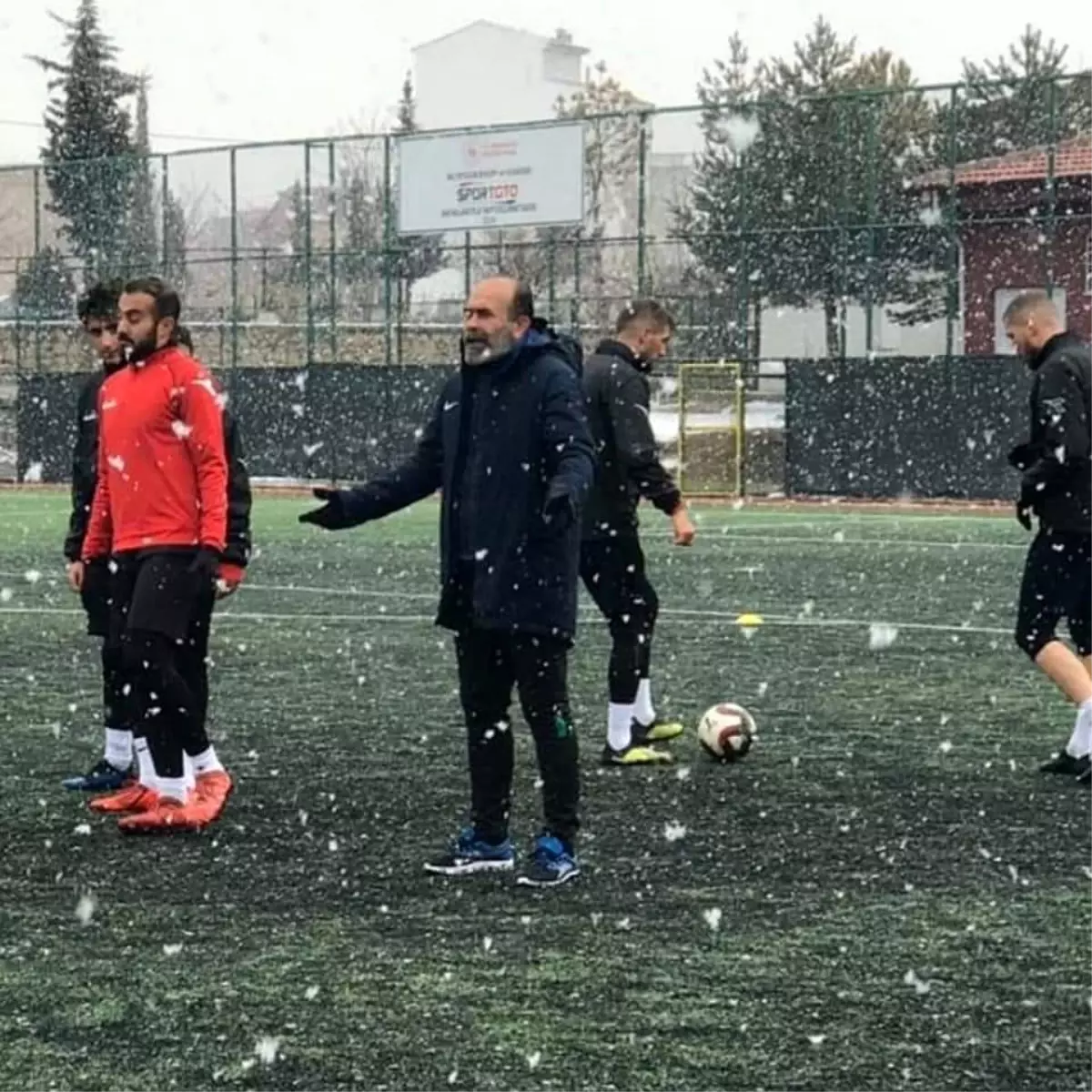 Yeşilyurt Belediyespor\'da gözler Darıca Gençlerbirliği maçına çevrildi