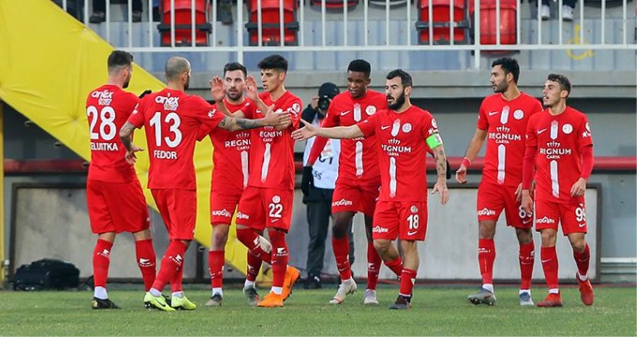 Antalyaspor, Göztepe\'yi kupada saf dışı bıraktı