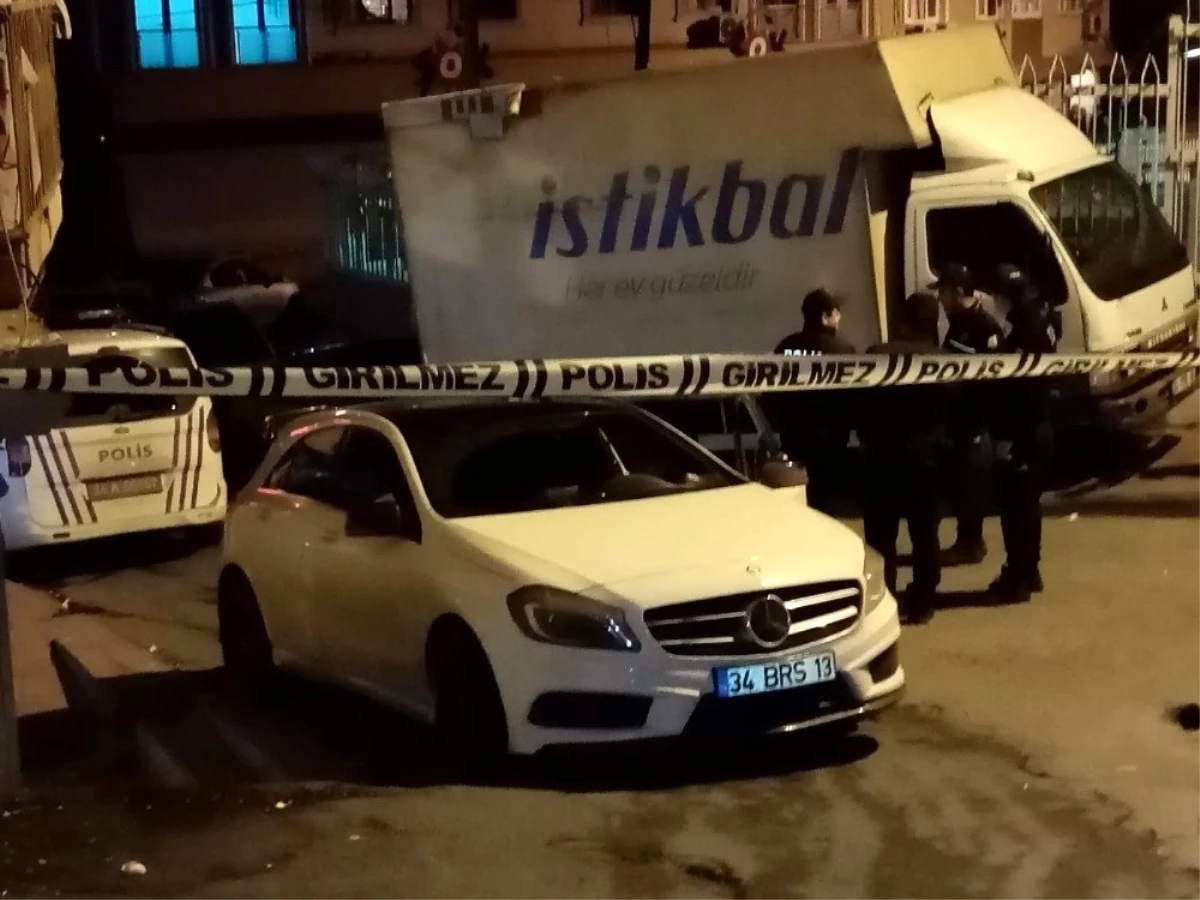 Beyoğlu\'nda iki grup arasındaki silahlı çatışma: 3 yaralı