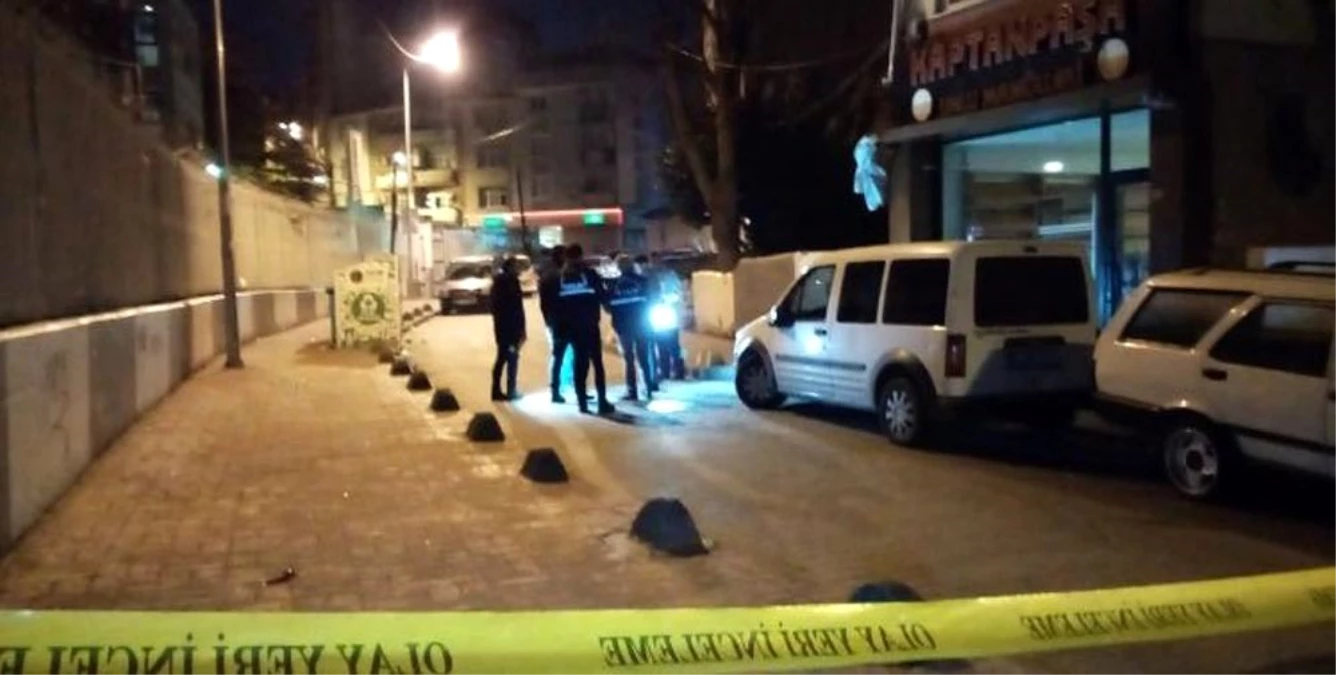 Beyoğlu\'nda iki grup arasındaki silahlı çatışma: 3 yaralı