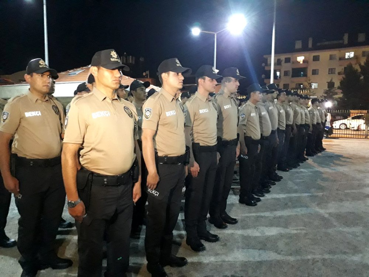 Çarşı ve mahalle bekçilerine silah kullanma yetkisi veren teklif TBMM\'de