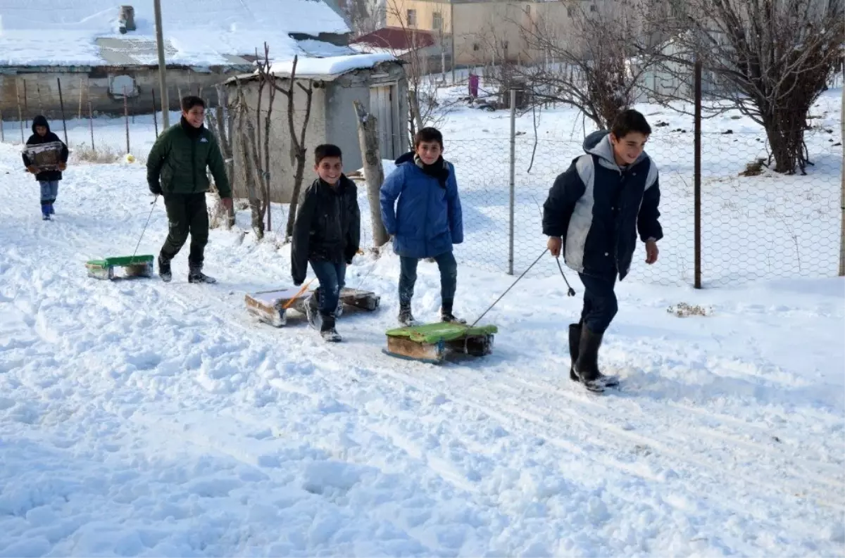 Çocuklar sömestri kayarak geçiriyor