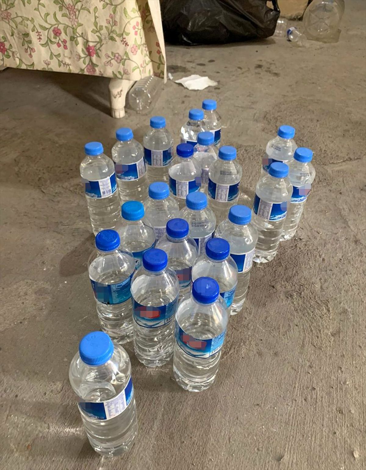 İmalathaneye dönüştürülen evde 2 bin 310 litre sahte içki ele geçirildi