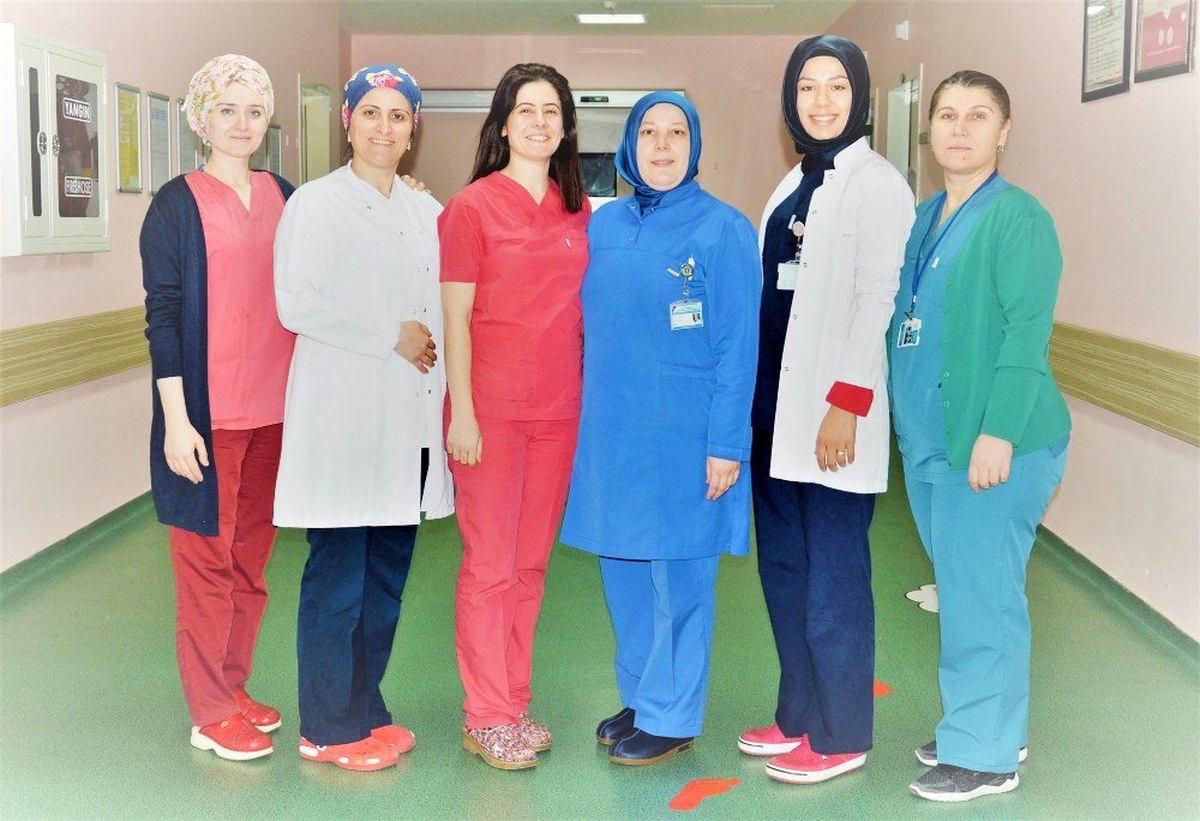 KBÜ Eğitim ve Araştırma Hastanesi \'Anne ve bebek dostu hastane\' olarak tescillendi