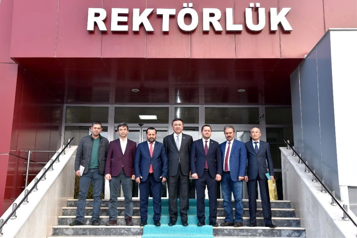 Kırgızistan Ankara Büyükelçisinden Rektör Akgül\'e ziyaret