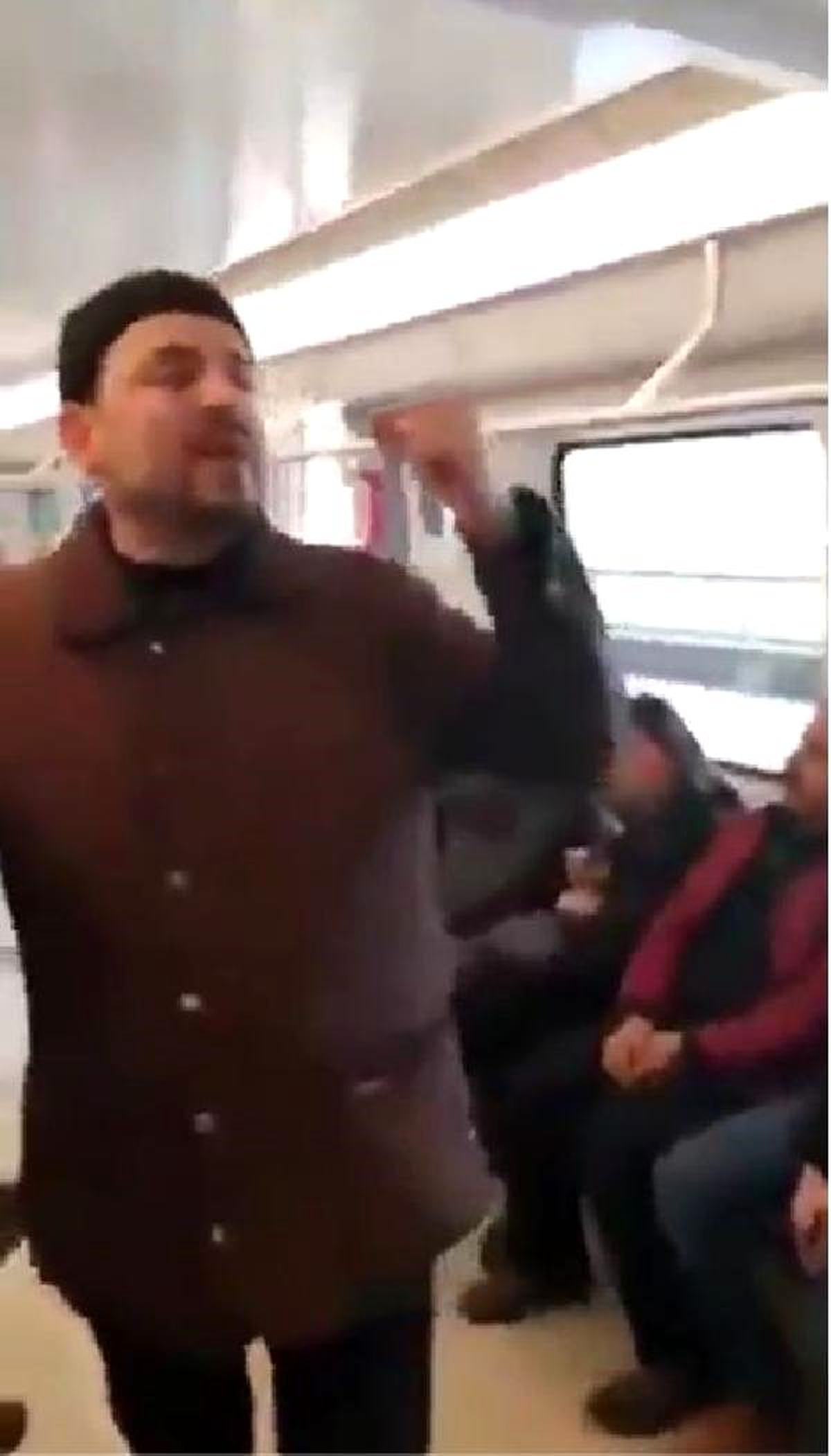 Metroda FETÖ propagandası iddiasıyla 4 kişiye gözaltı