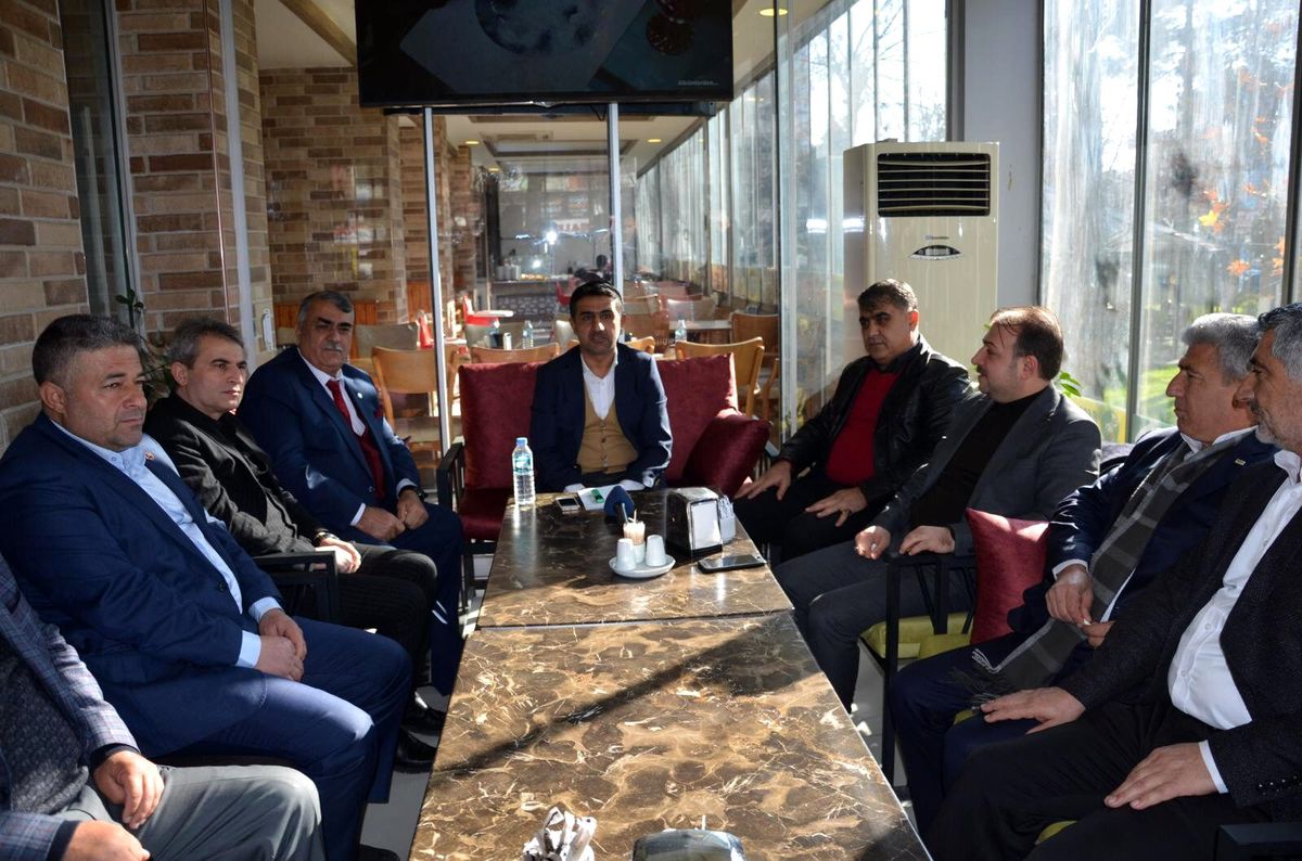 Muhtarlar, Bağaç birlikte seslendi