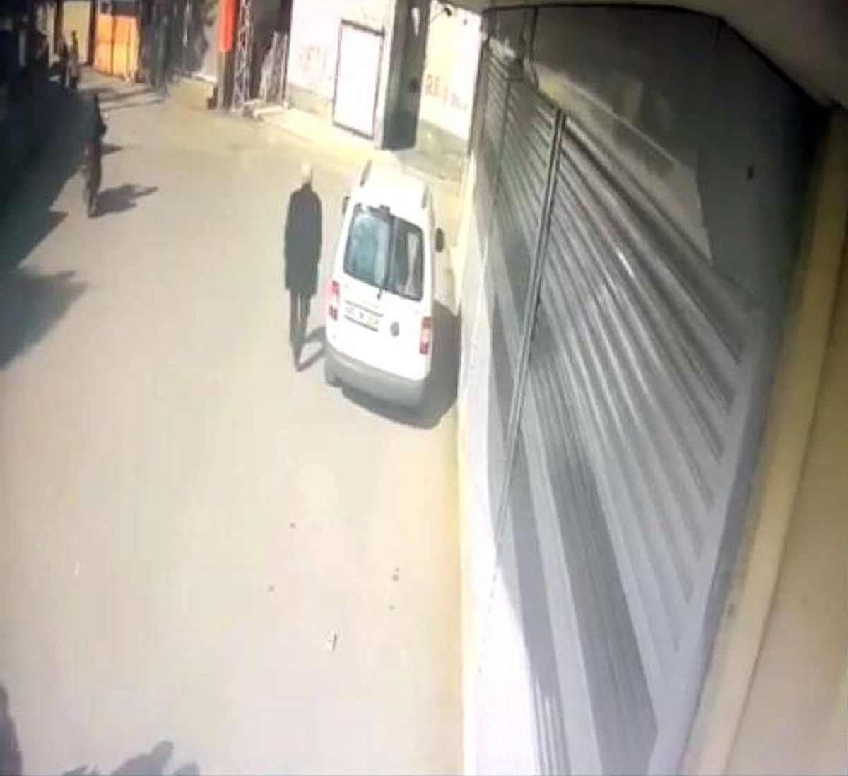 Paketçi kapkaççıyı bisikleti ele verdi
