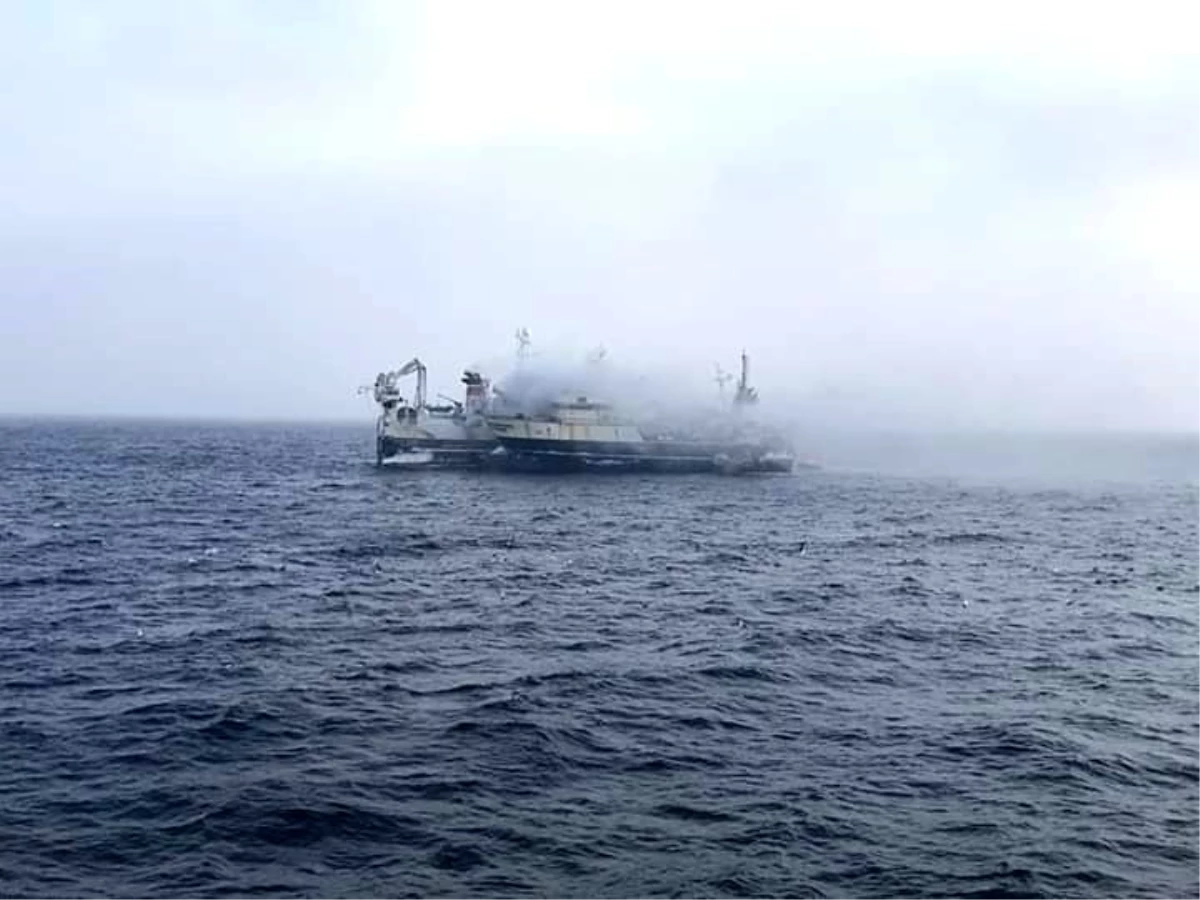 Rusya\'da balıkçı teknesinde yangın