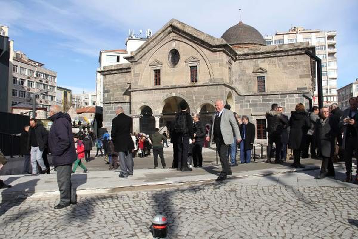 Tarihi kilise, şehir kütüphanesine dönüştürüldü