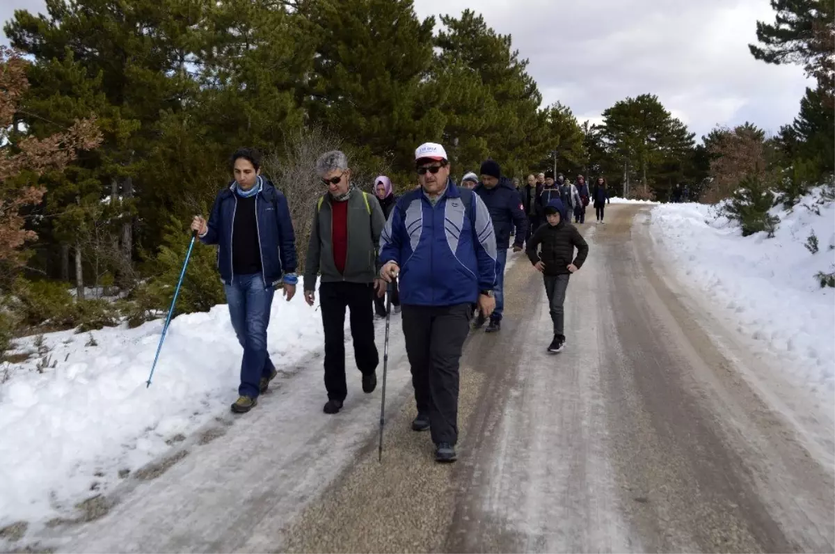 Tavşanlı\'da doğa yürüyüşü