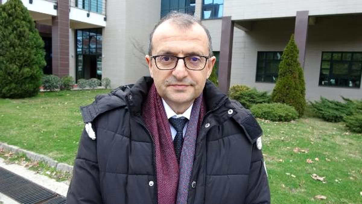 100 yaşında yaşamını yitiren beden bağışçısının ailesine şükran plaketi
