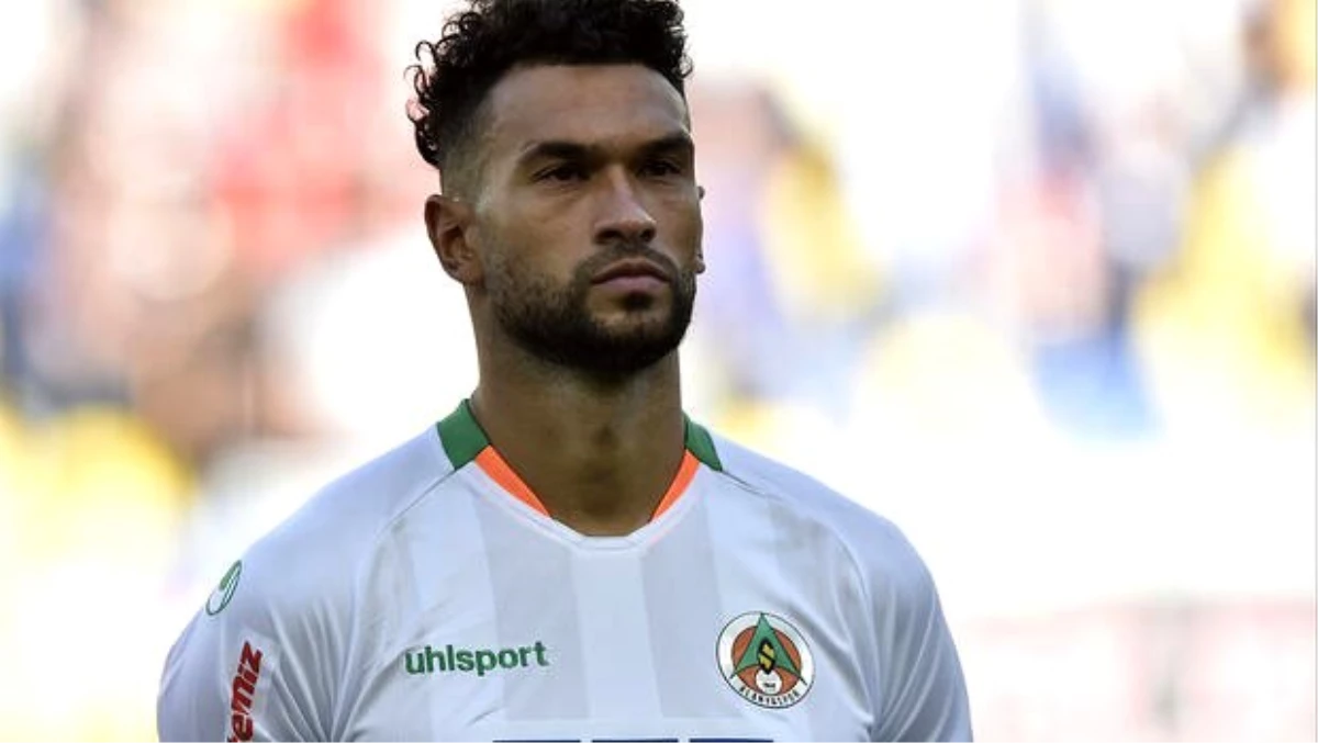 Alanyaspor\'un İngiliz stoperi Steven Caulker: "İlk geldiğimde bebek gibiydim..."