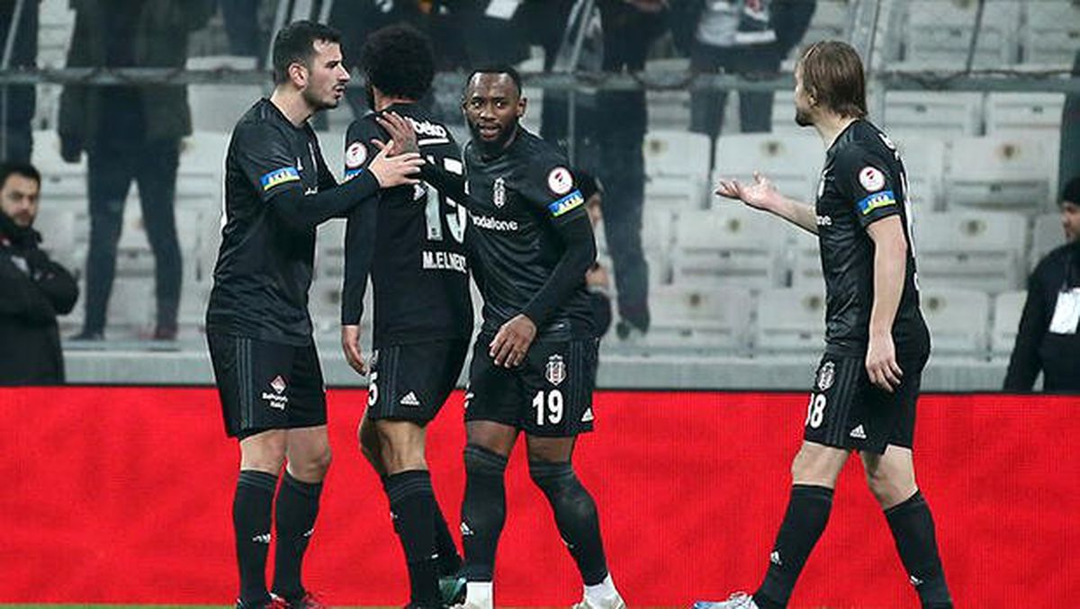Beşiktaş\'ta Caner ve Elneny arasında gerginlik