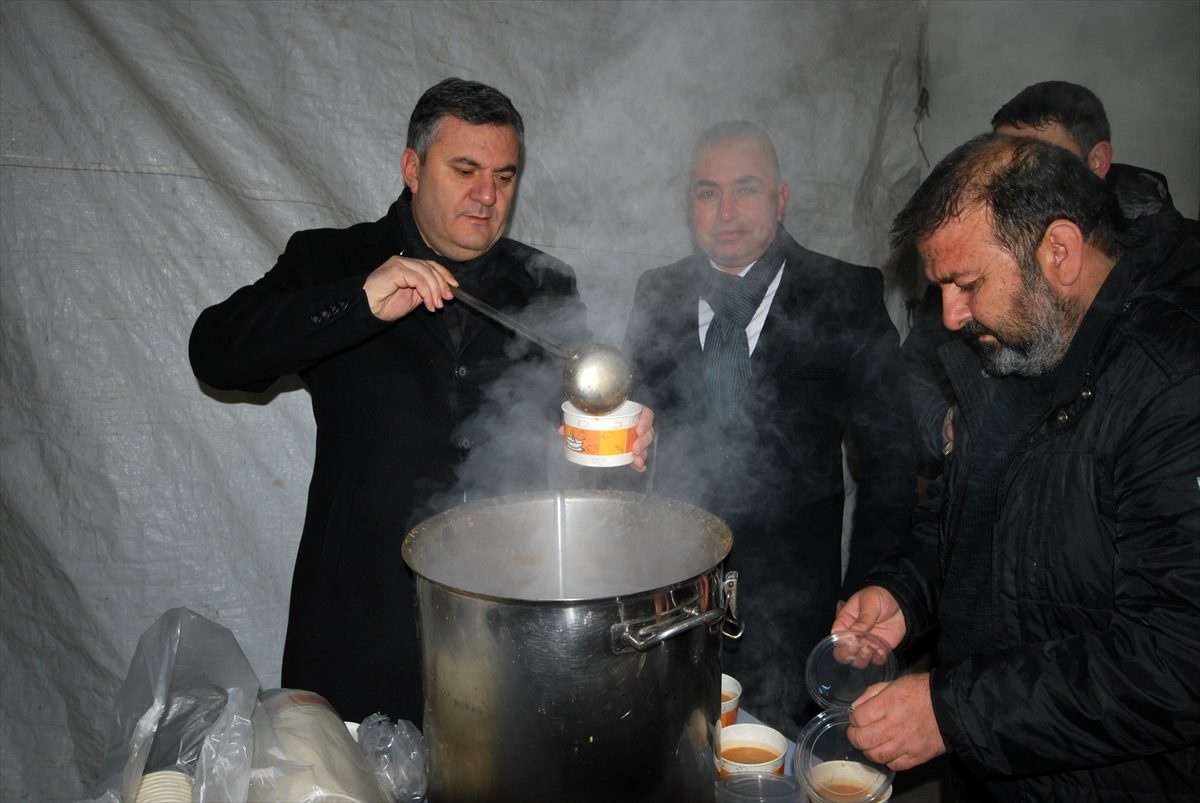 Çubuk\'ta pazarcı esnafına çorba ikramı