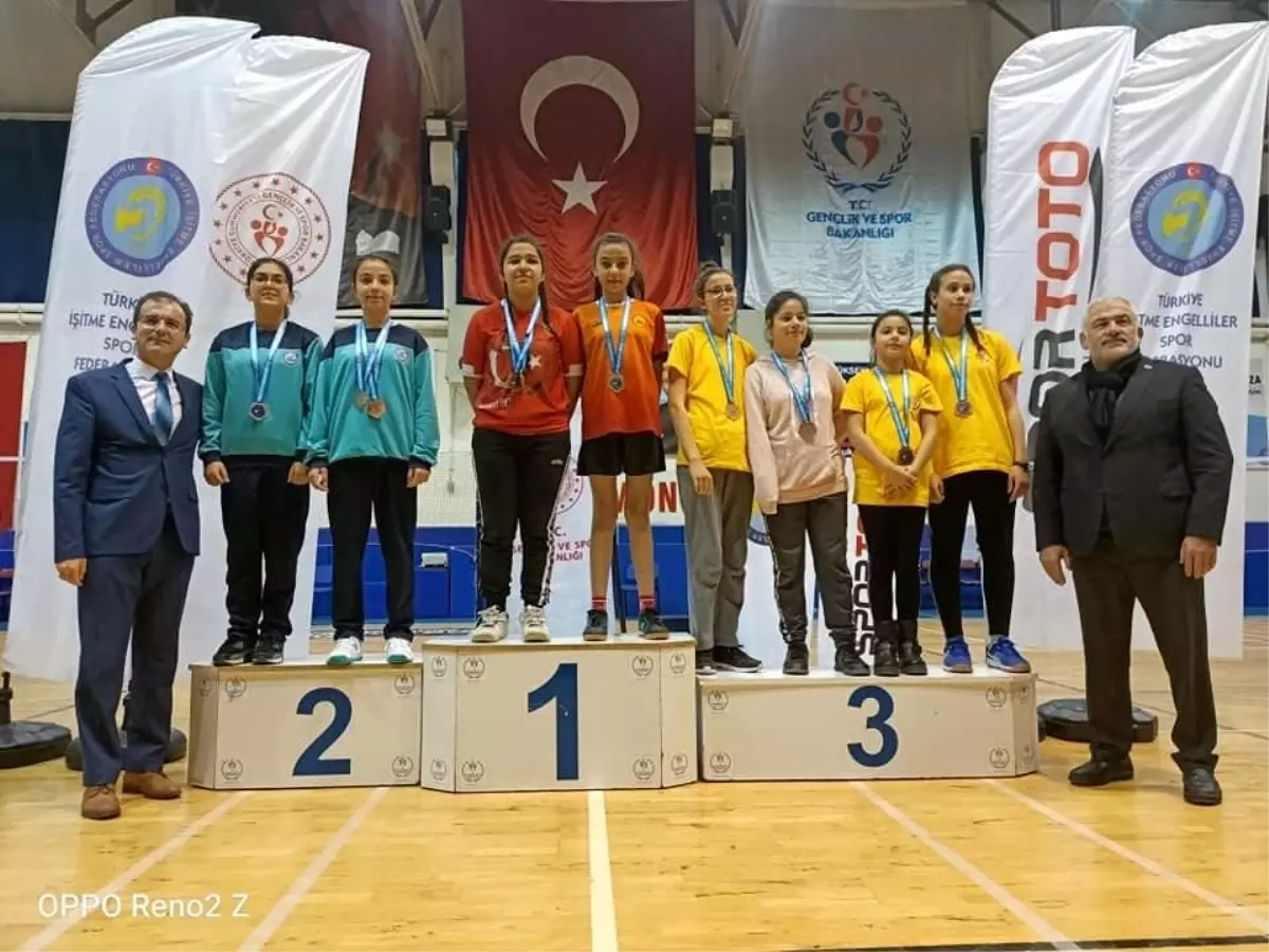 İşitme Engelliler Badminton Türkiye Şampiyonasına Kayseri damgası