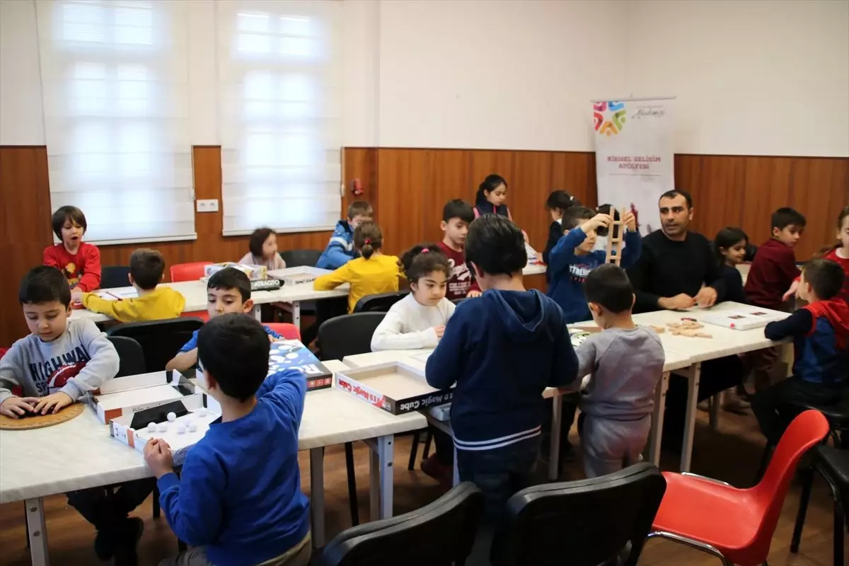 Kaman Gençlik Merkezinden çocuklara zeka oyunları atölyesi