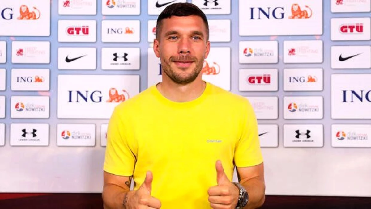 Lukas Podolski resmen Antalyaspor\'da