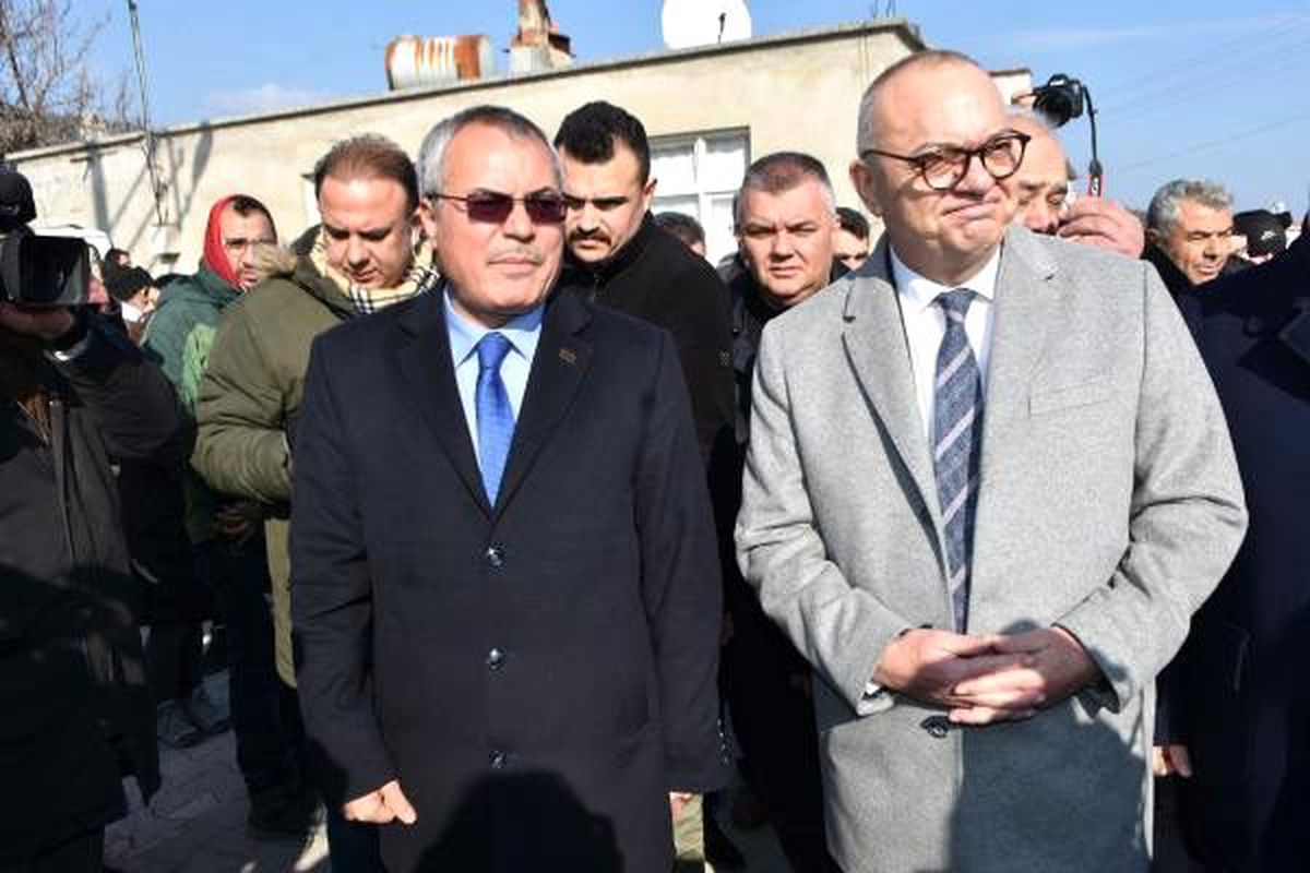 Manisa\'da 5.4\'lük depremin ardından artçılar sürüyor (2)