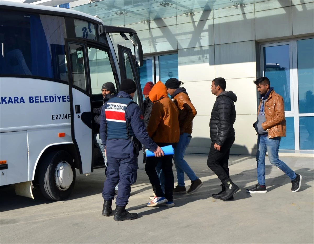 Tekirdağ\'da 8 düzensiz göçmen yakalandı