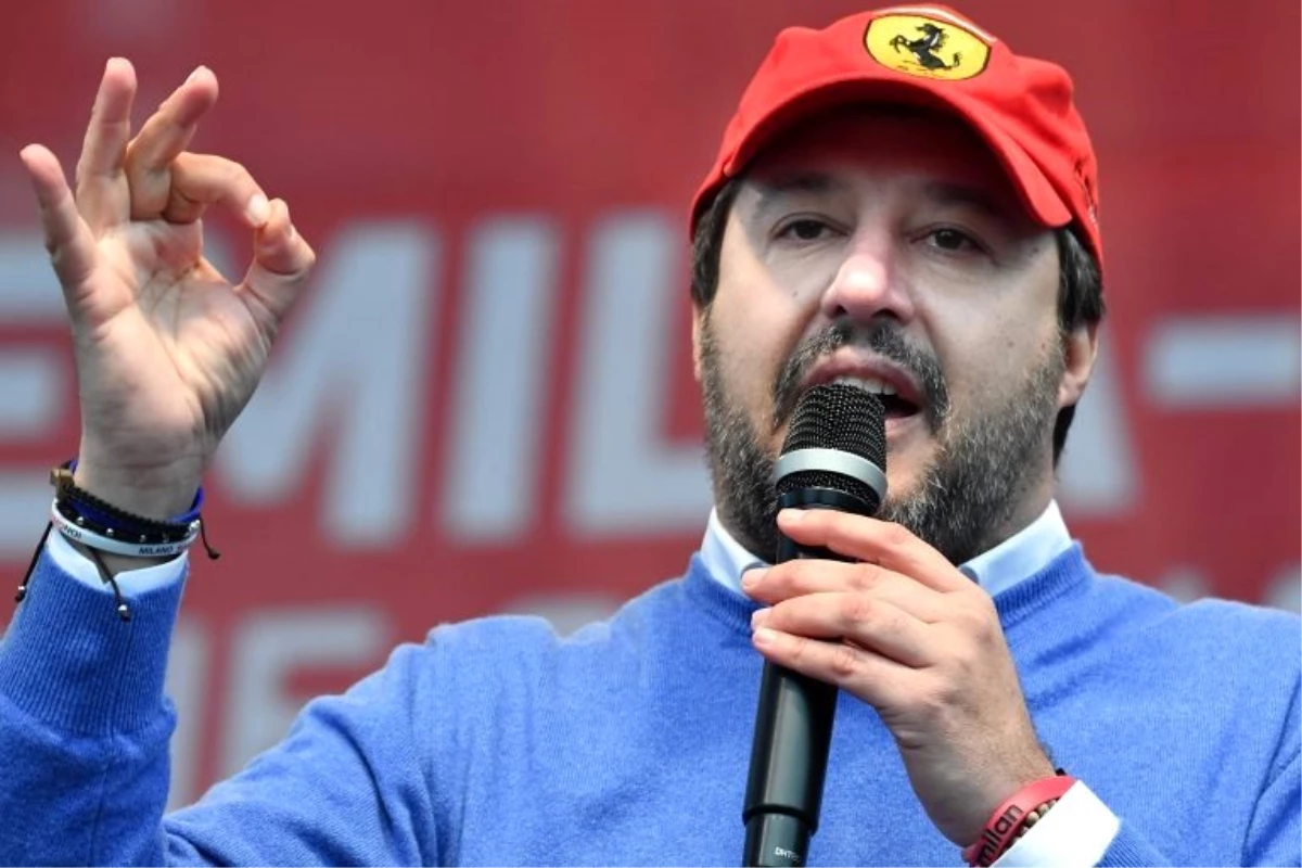 Tunuslu ailenin kapısında "Uyuşturucu mu satıyorsunuz?" diyen Salvini\'ye tepki
