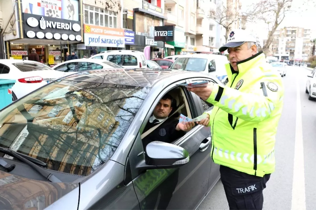 Yaya ve sürücülere broşürlü uyarı