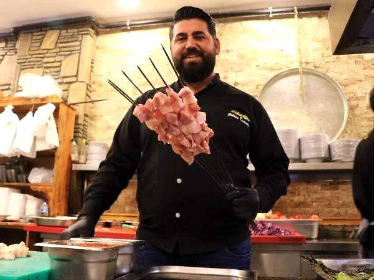 Adanalıların yeni tercihi koç yumurtasından yapılan billur kebabı oldu